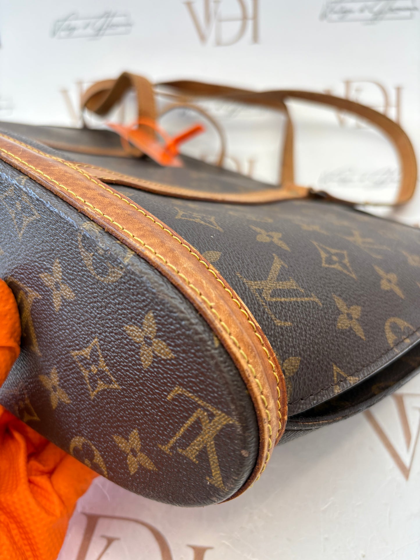 018926 - Louis Vuitton Babylone