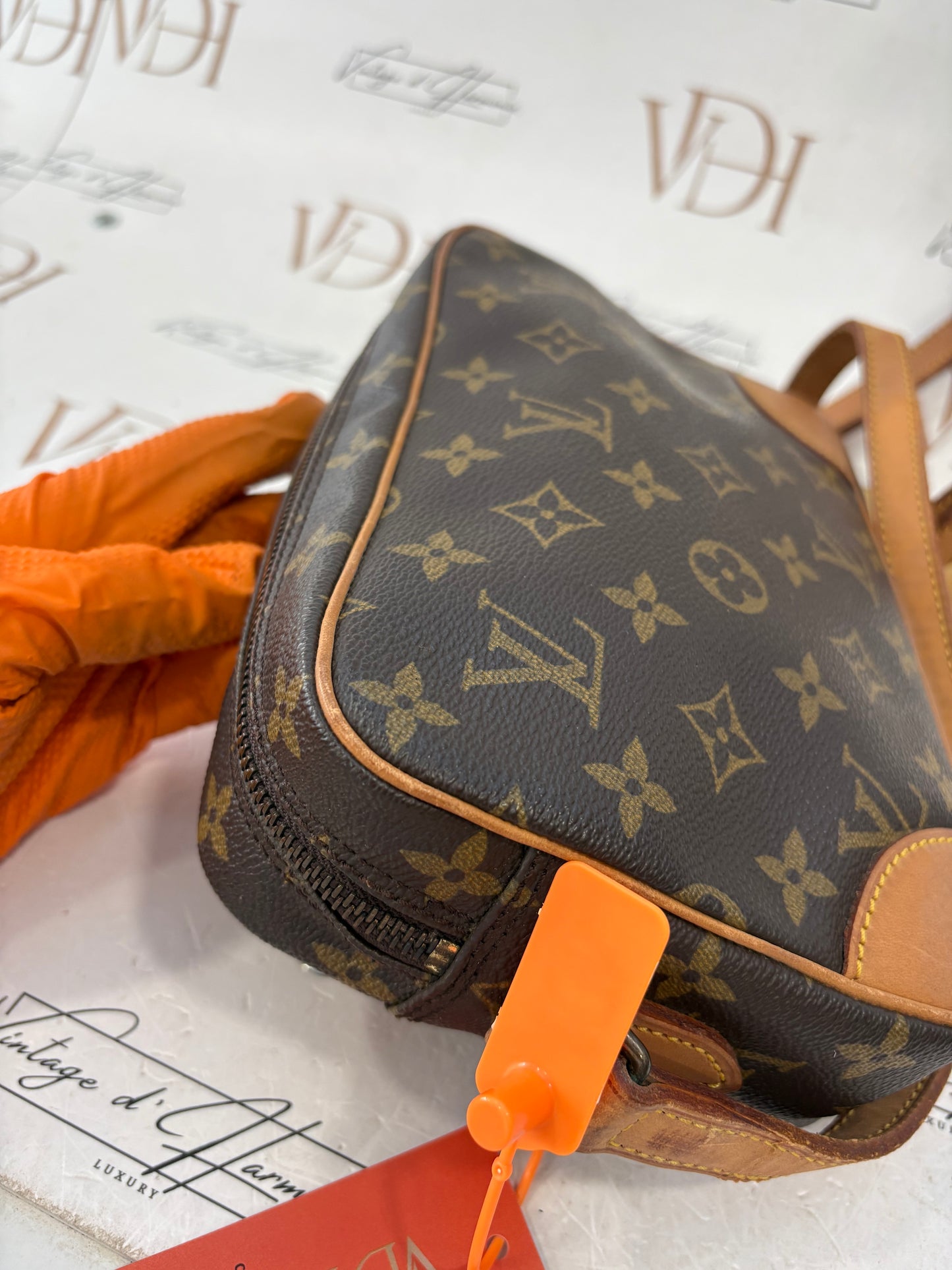 017021 - Louis Vuitton Trocadero 24
