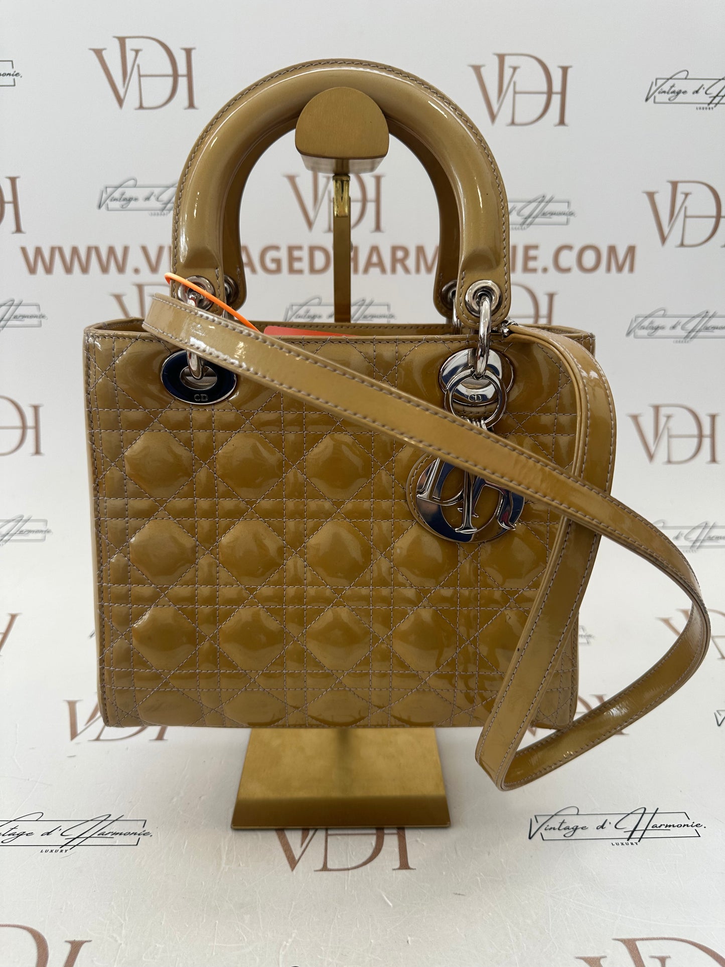 382637 - Dior Lady