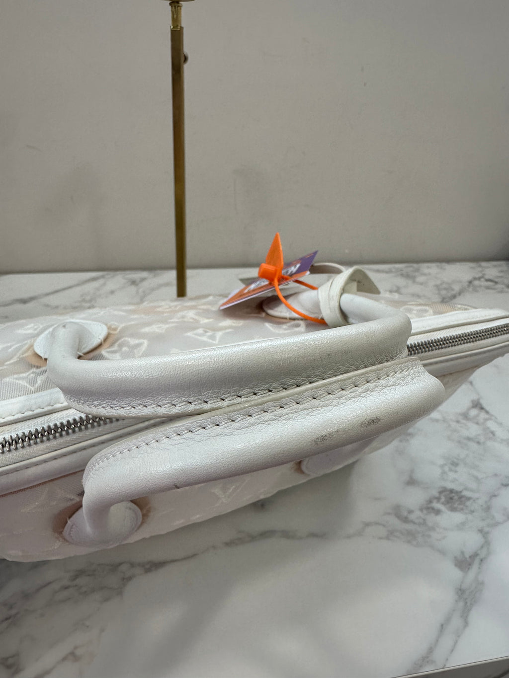 Louis Vuitton Blanc Monogram Transparent lockit east west