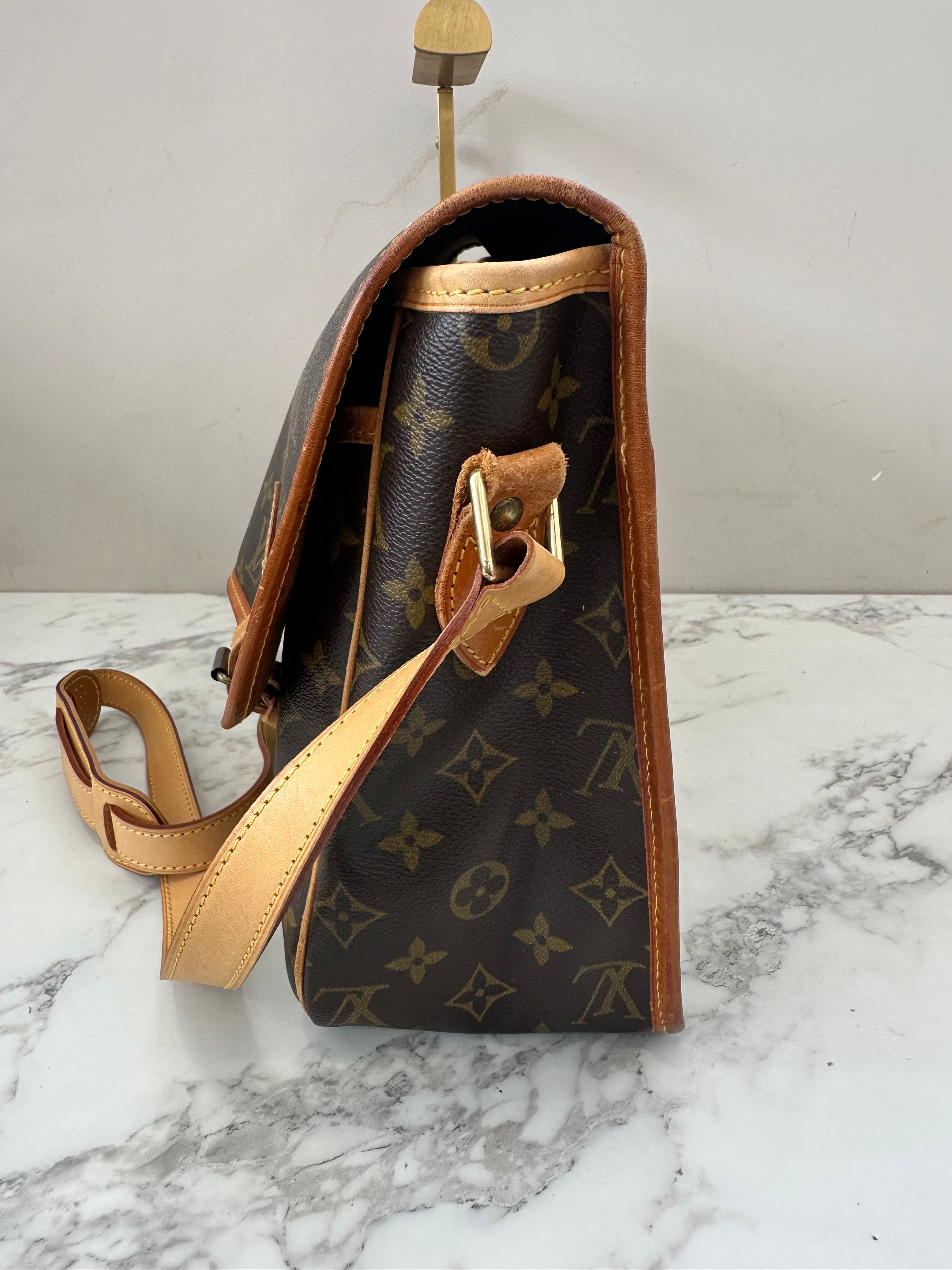 Louis Vuitton Gibeciere GM