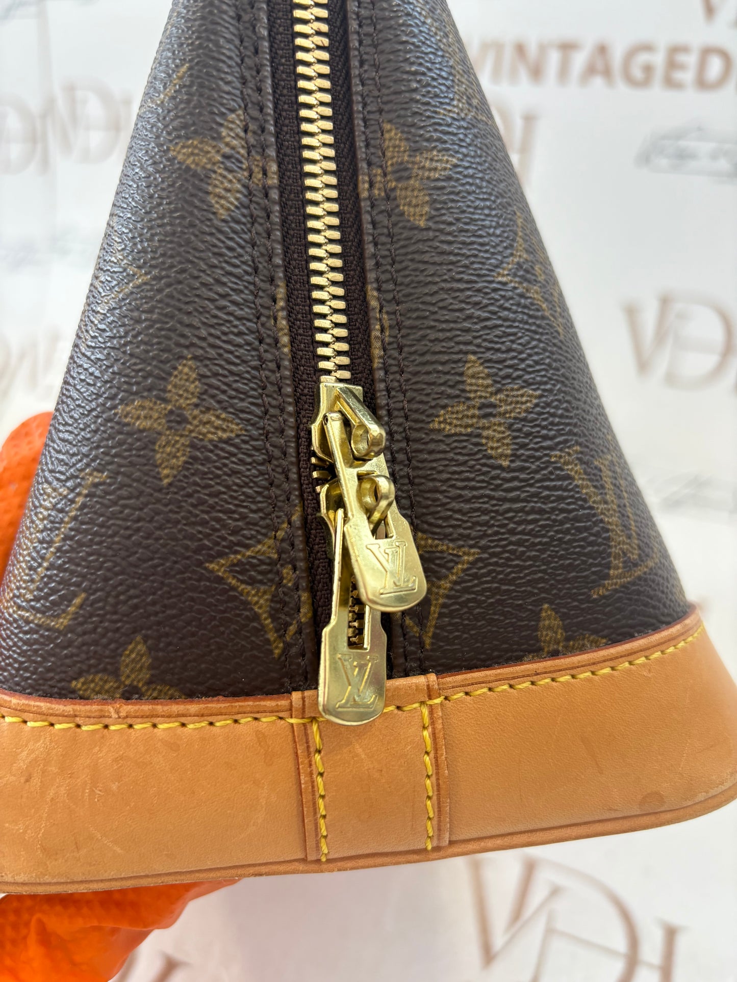 018538 - Louis Vuitton Alma