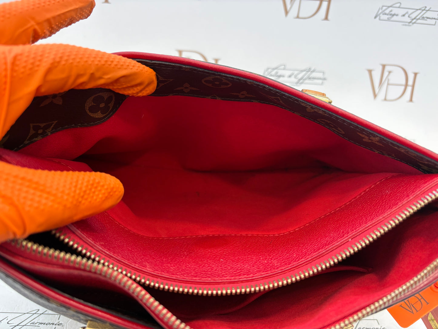 383699 - Louis Vuitton Pallas