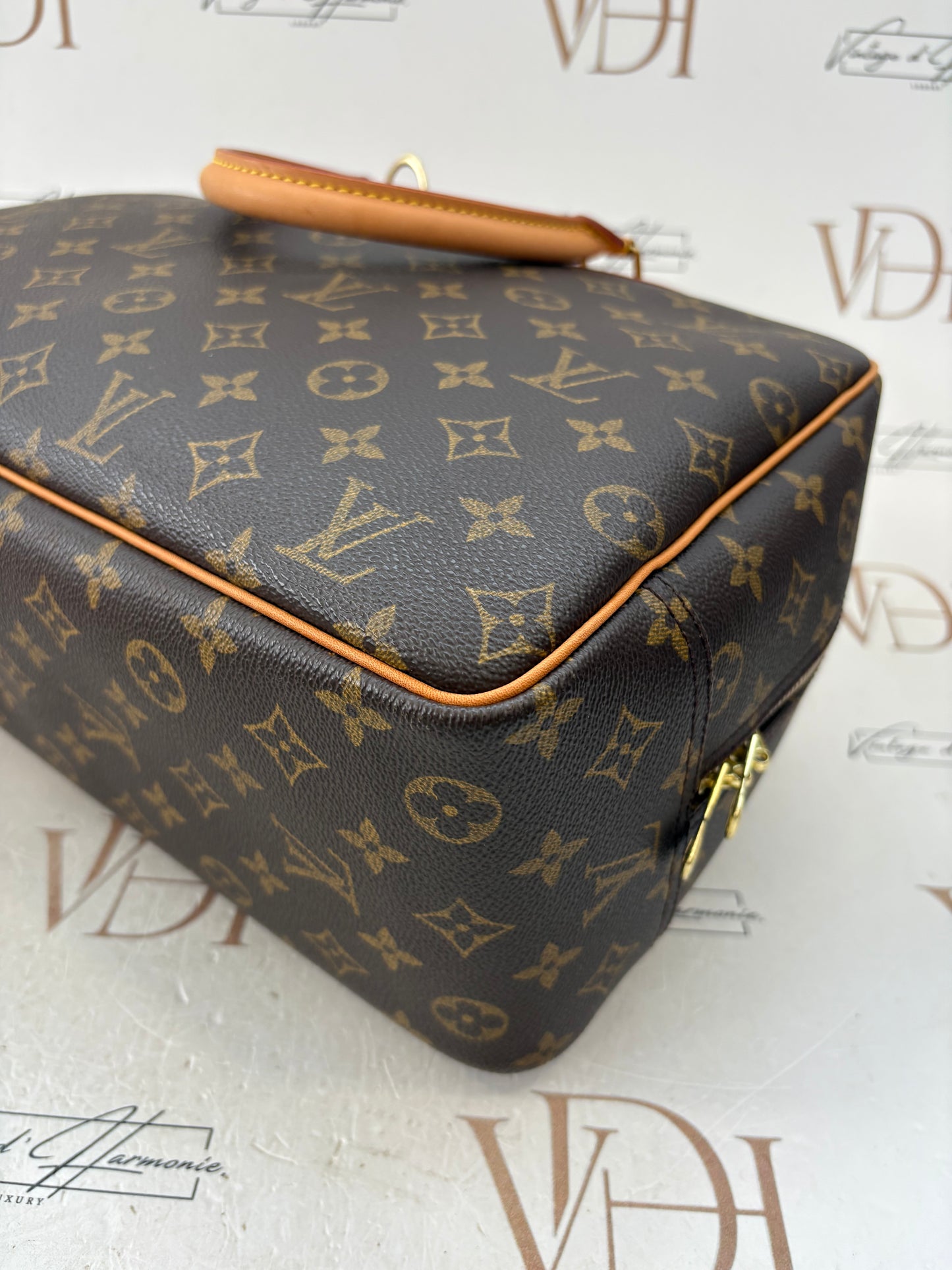 018354 - Louis Vuitton Deauville