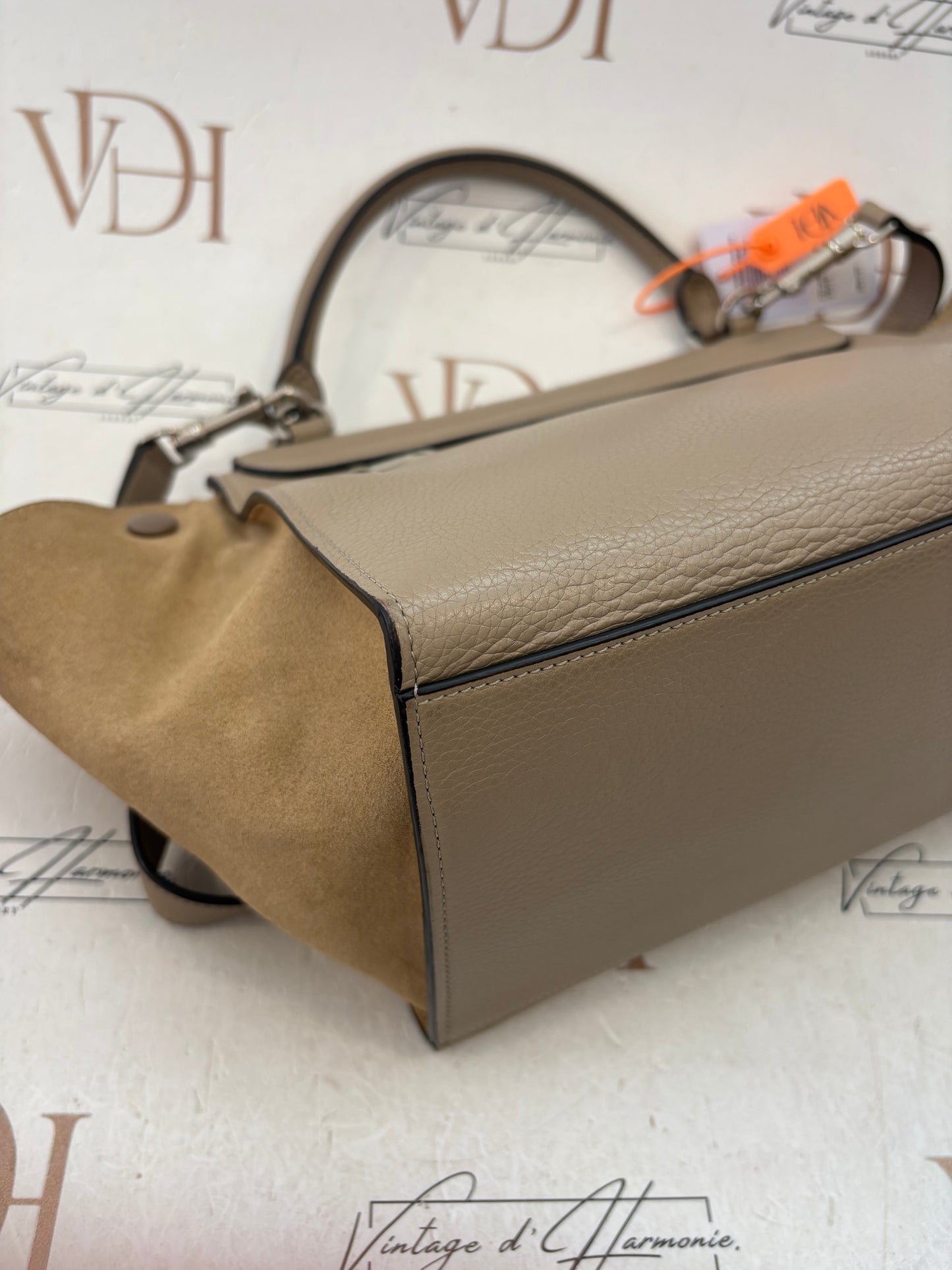 384131 - Céline Trapeze