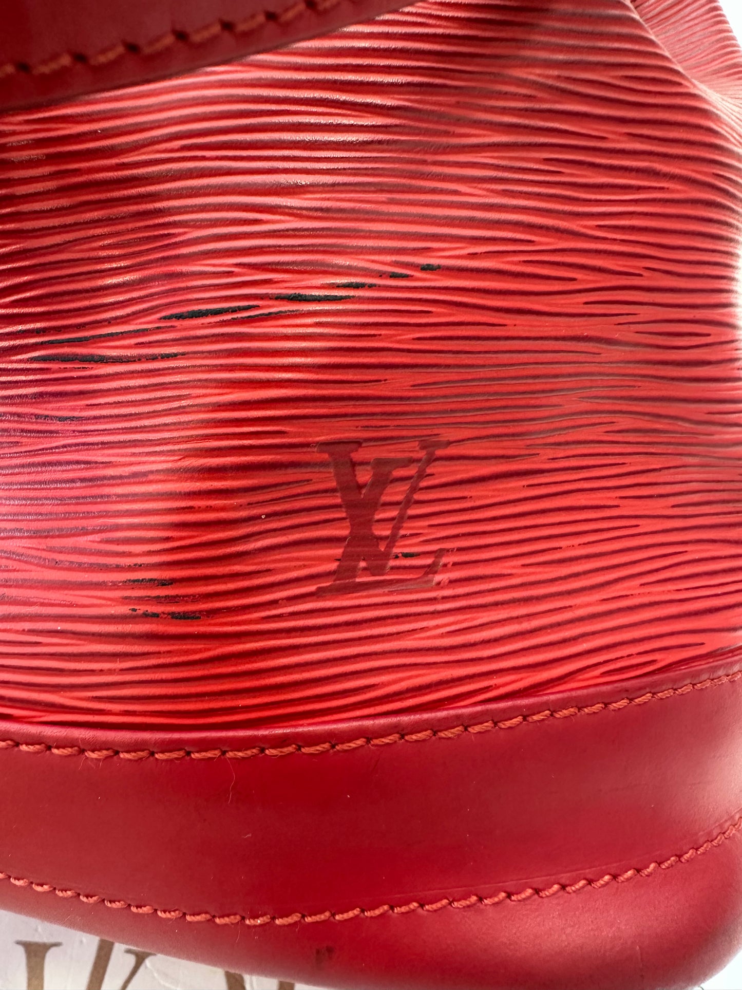 017848 - Louis Vuitton Red Epi Noè