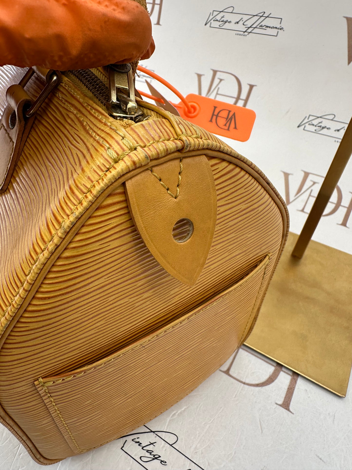382942 - Louis Vuitton Speedy 25 Epi Yellow