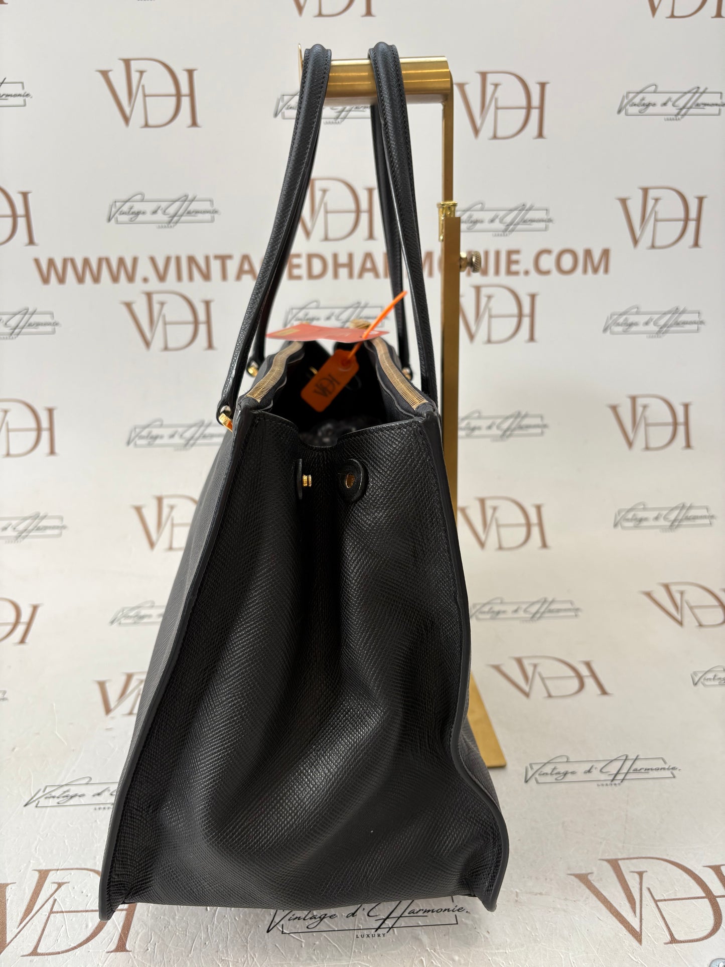 201166 - Prada Black