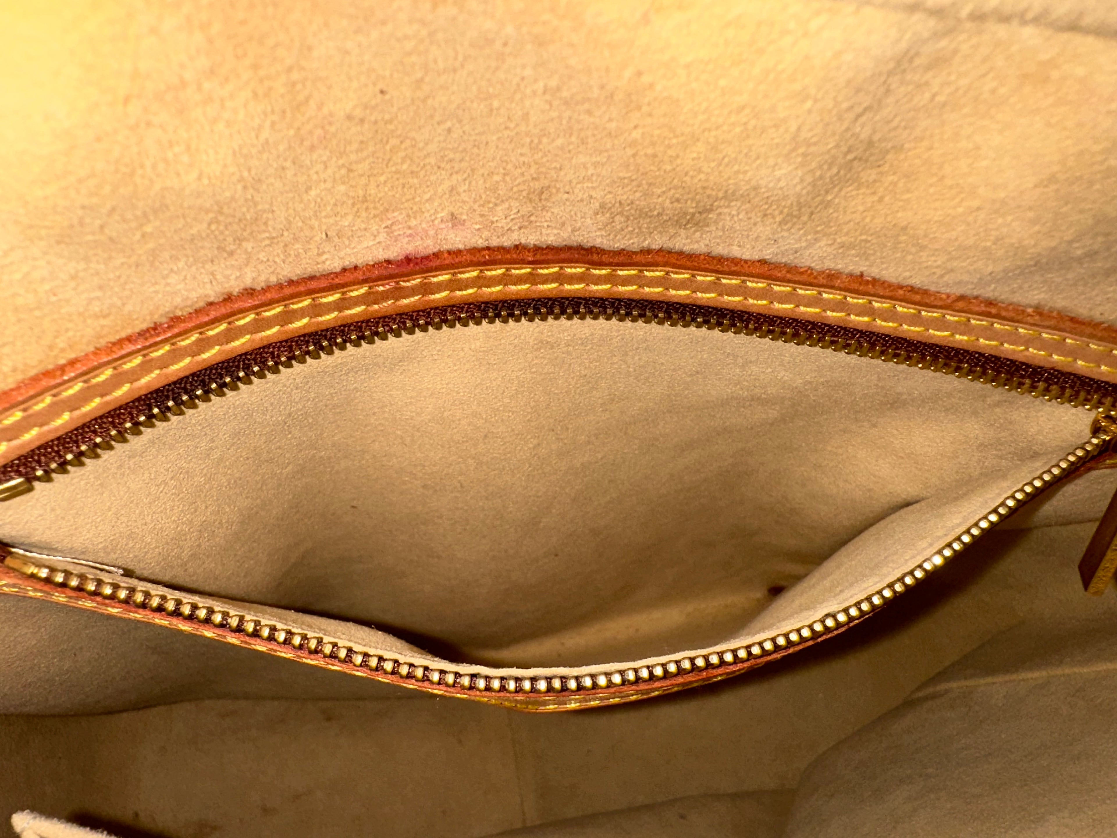 Louis Vuitton Looping GM