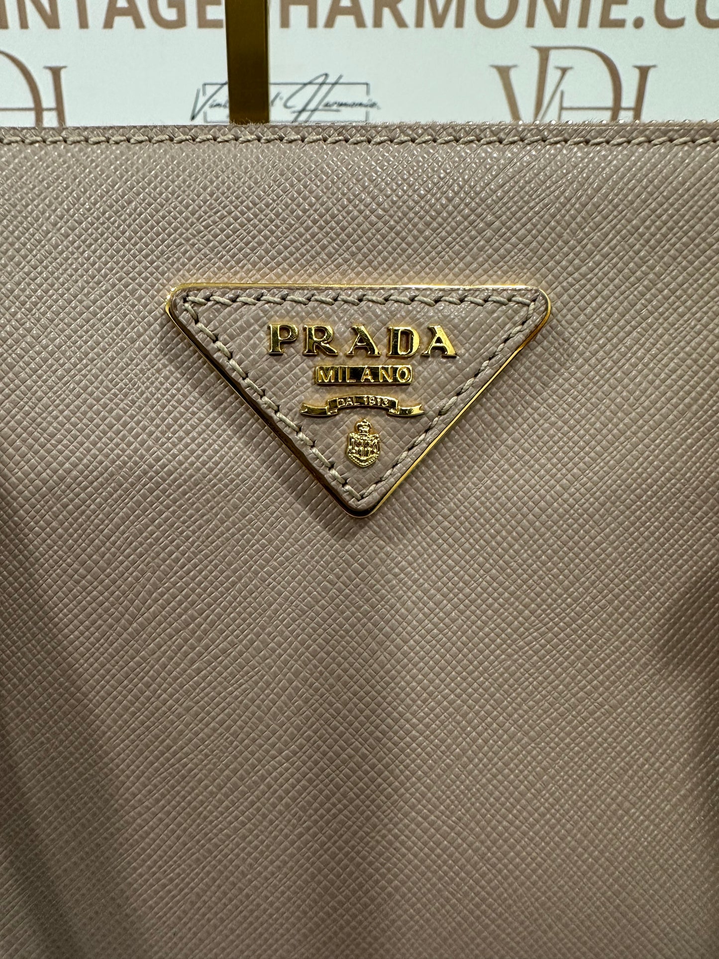 382988 - Prada Galleria