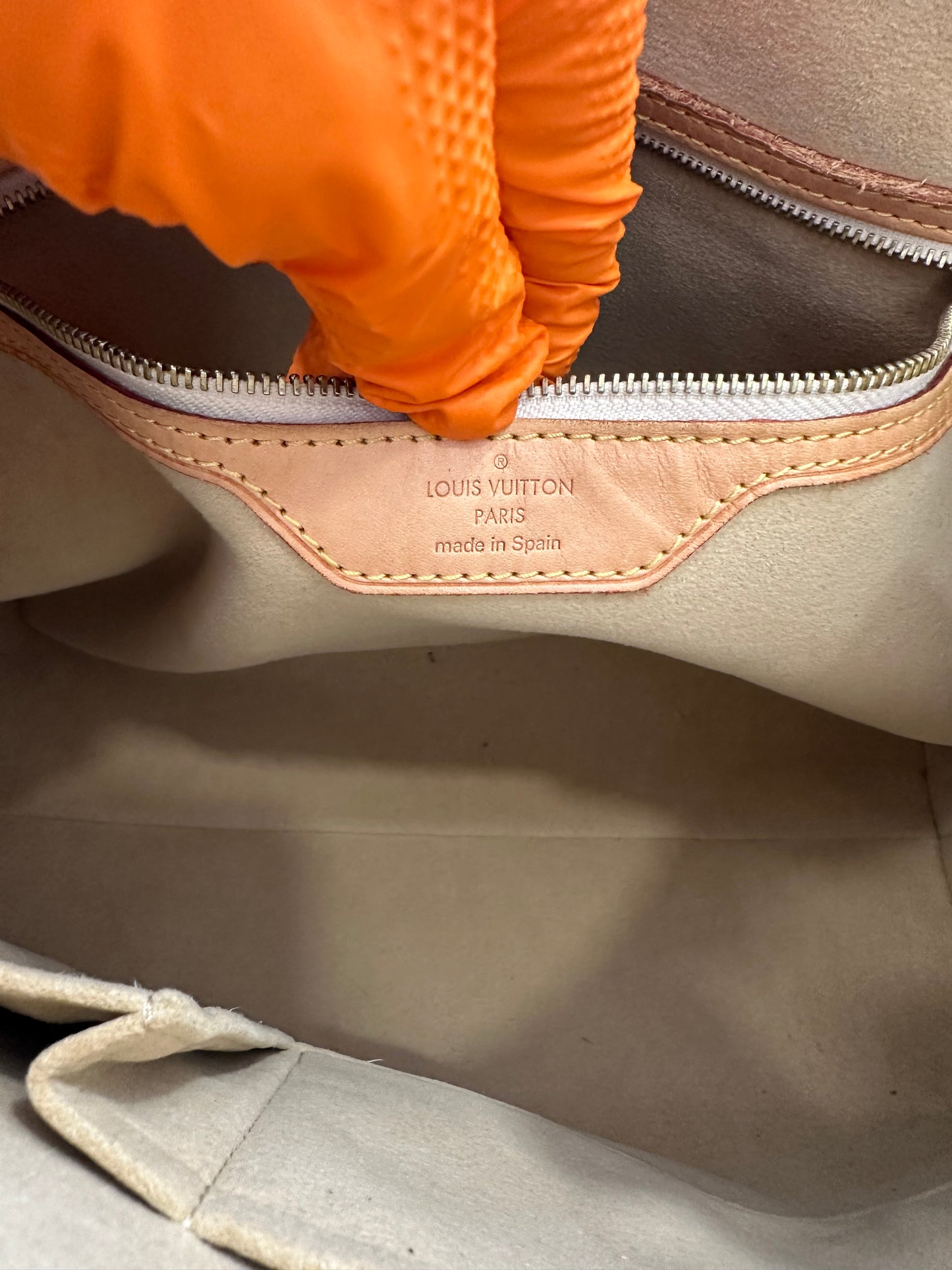 382685 - Louis Vuitton Hampstead