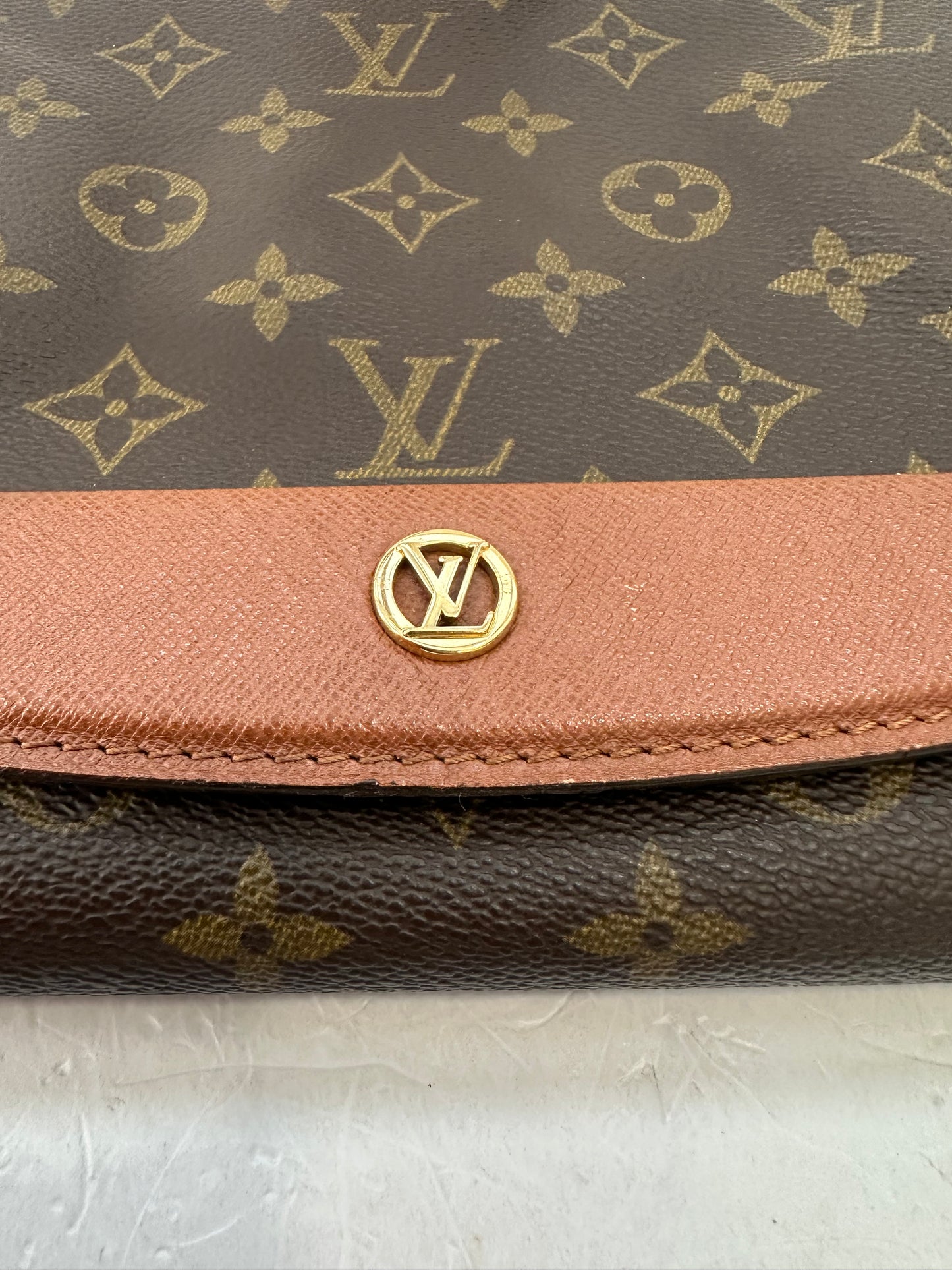 017784 - Louis Vuitton Bordeaux 27