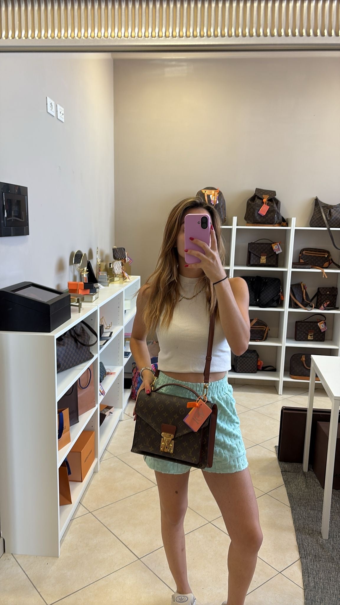 Louis Vuitton Monceau 28