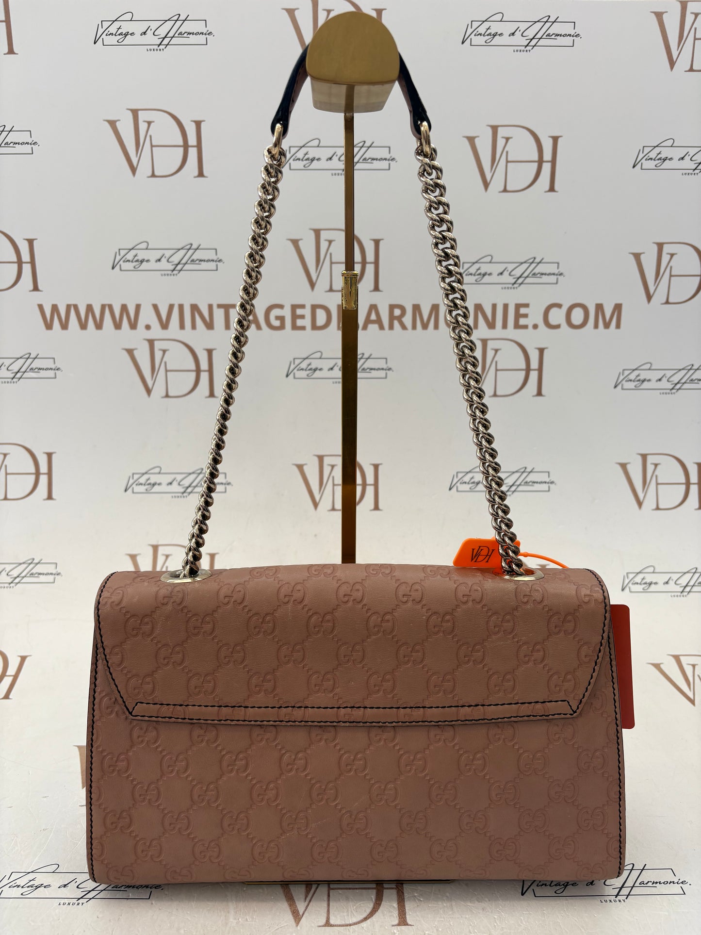 200929 - Gucci Emily