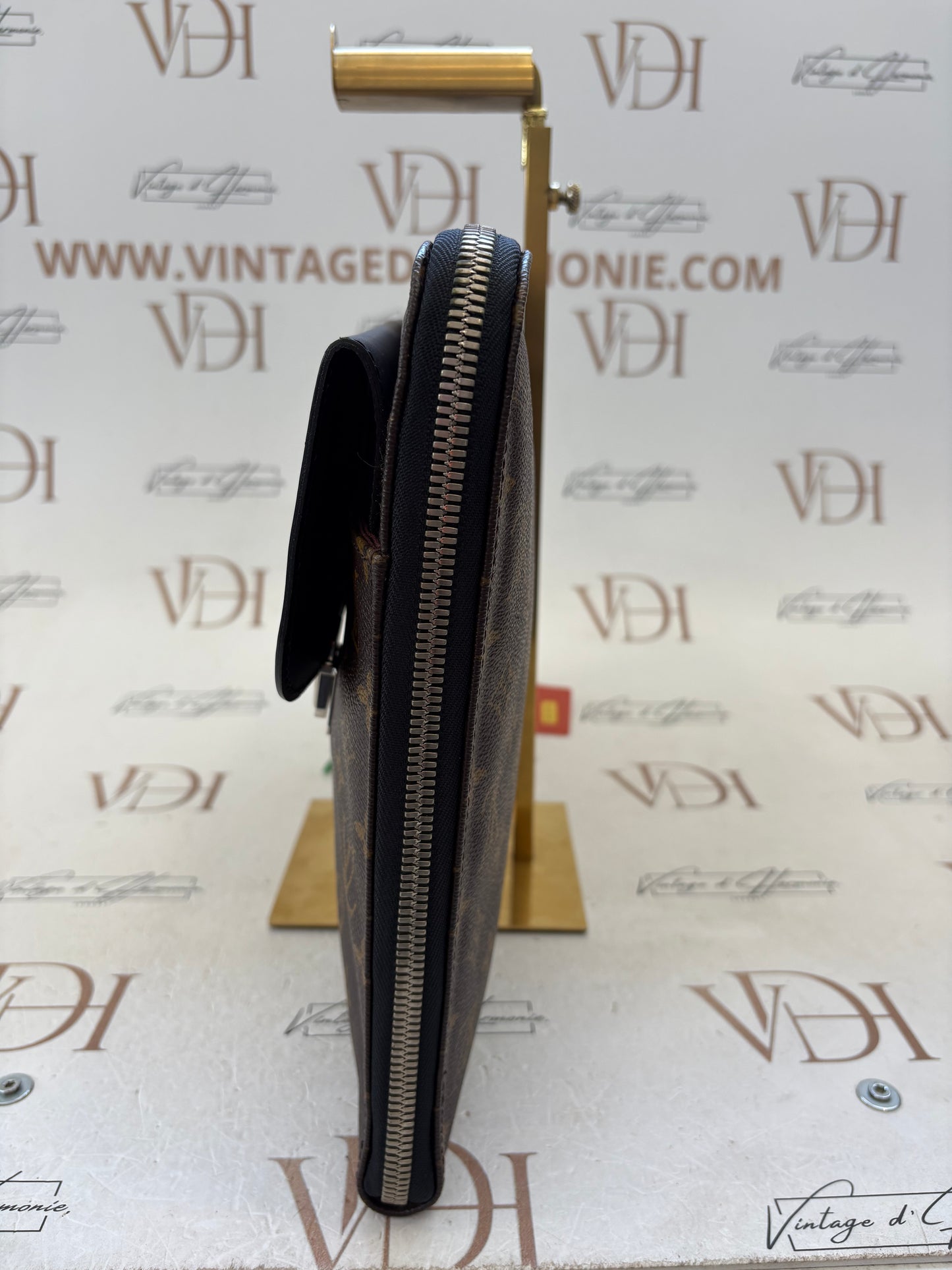 017153 - Louis Vuitton Macassar
