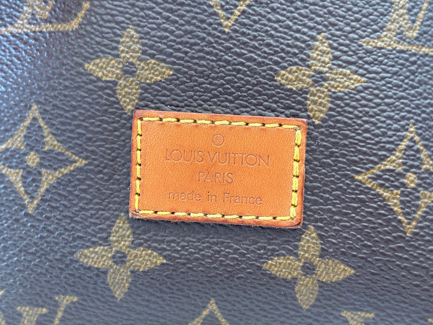 016959 - Louis Vuitton Saumur 30