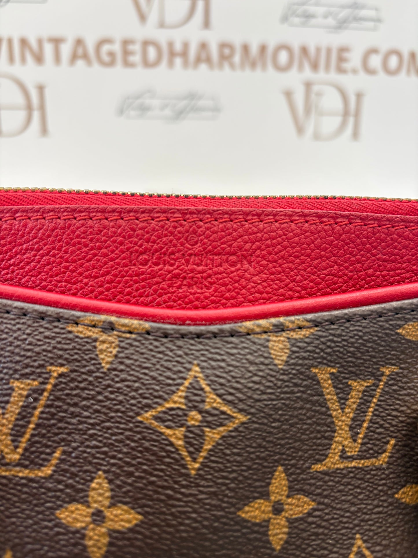 383836 - Louis Vuitton Pallas