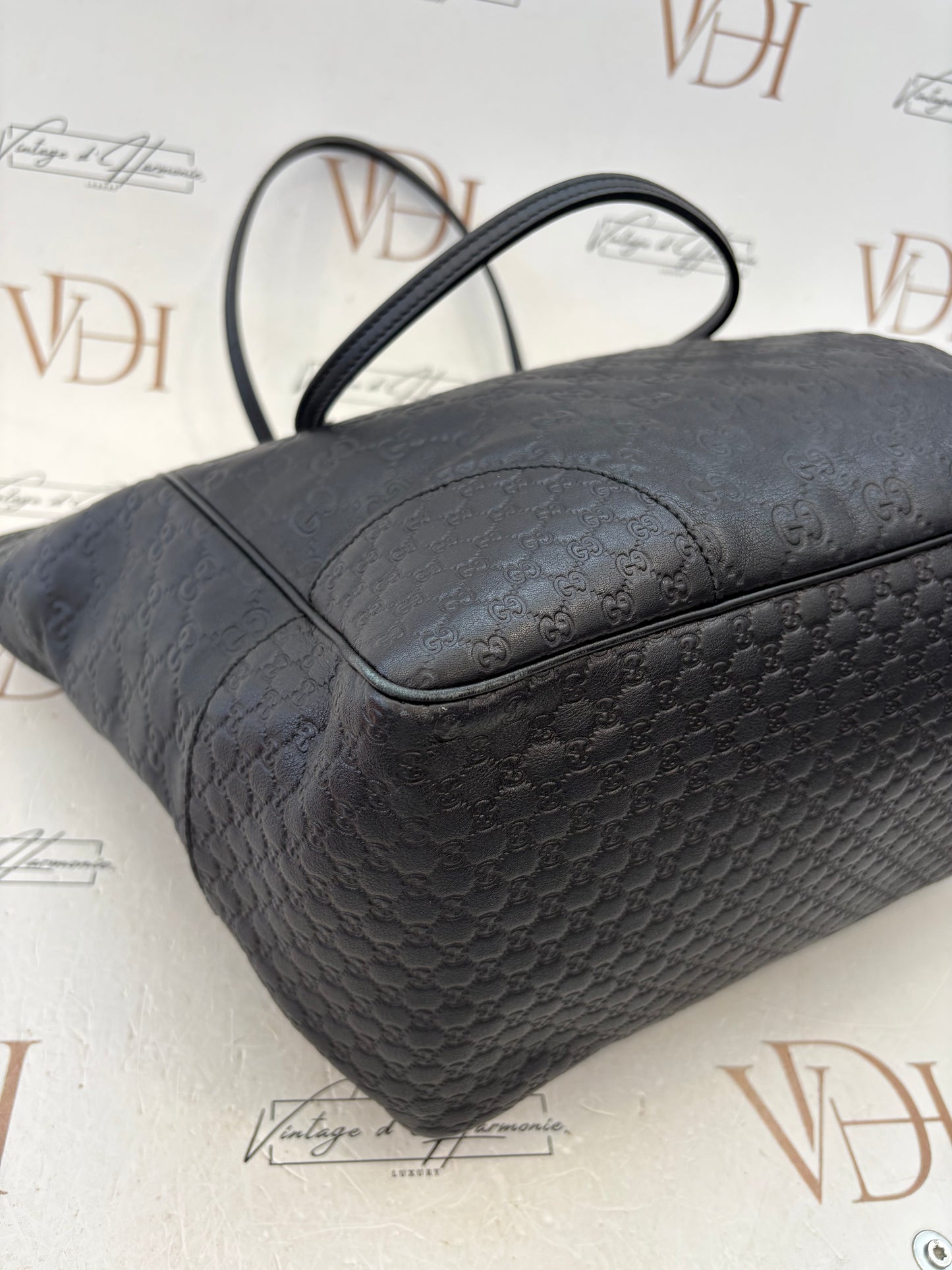 384277 - Gucci Black