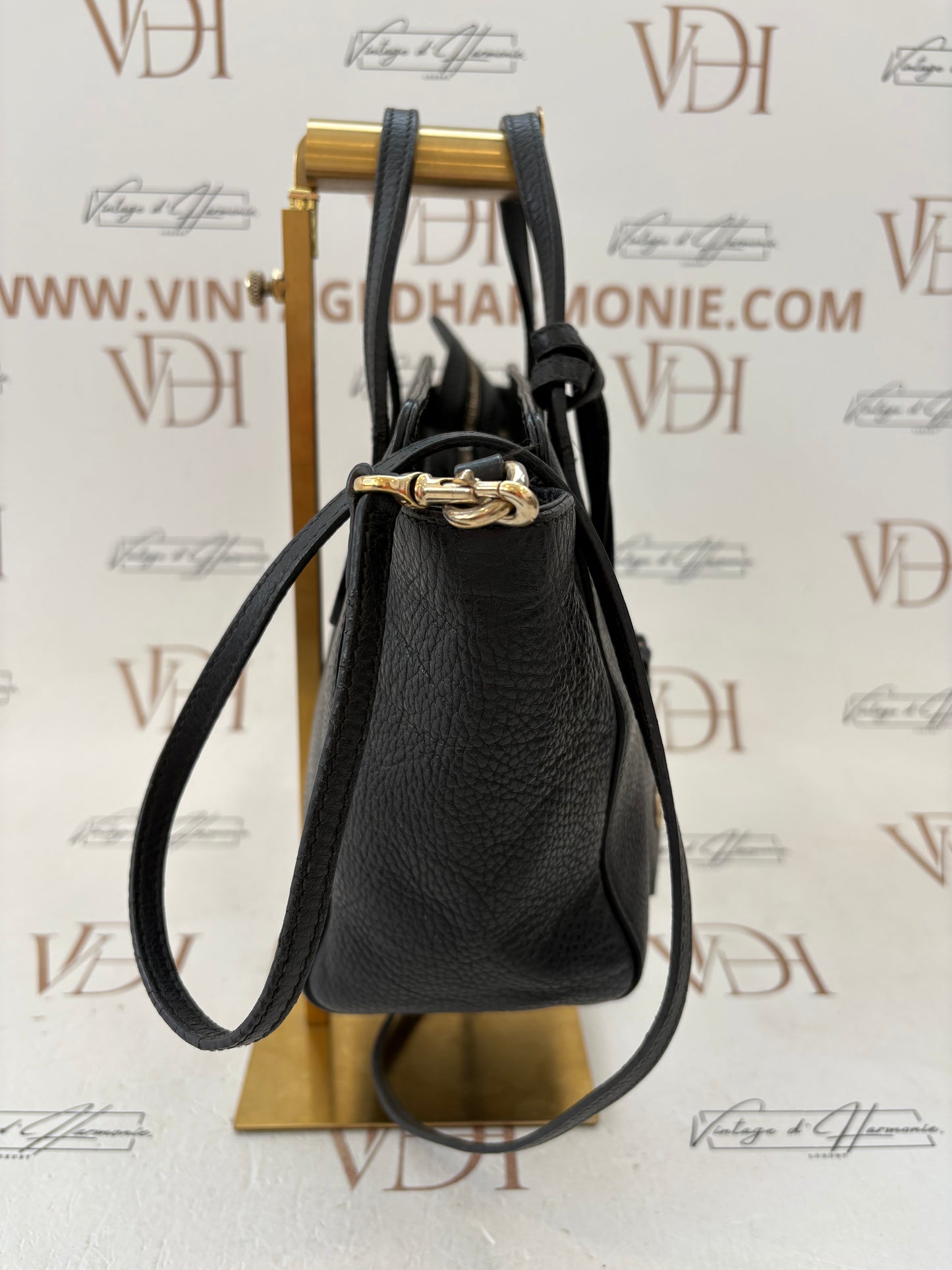 201588 - Gucci Black