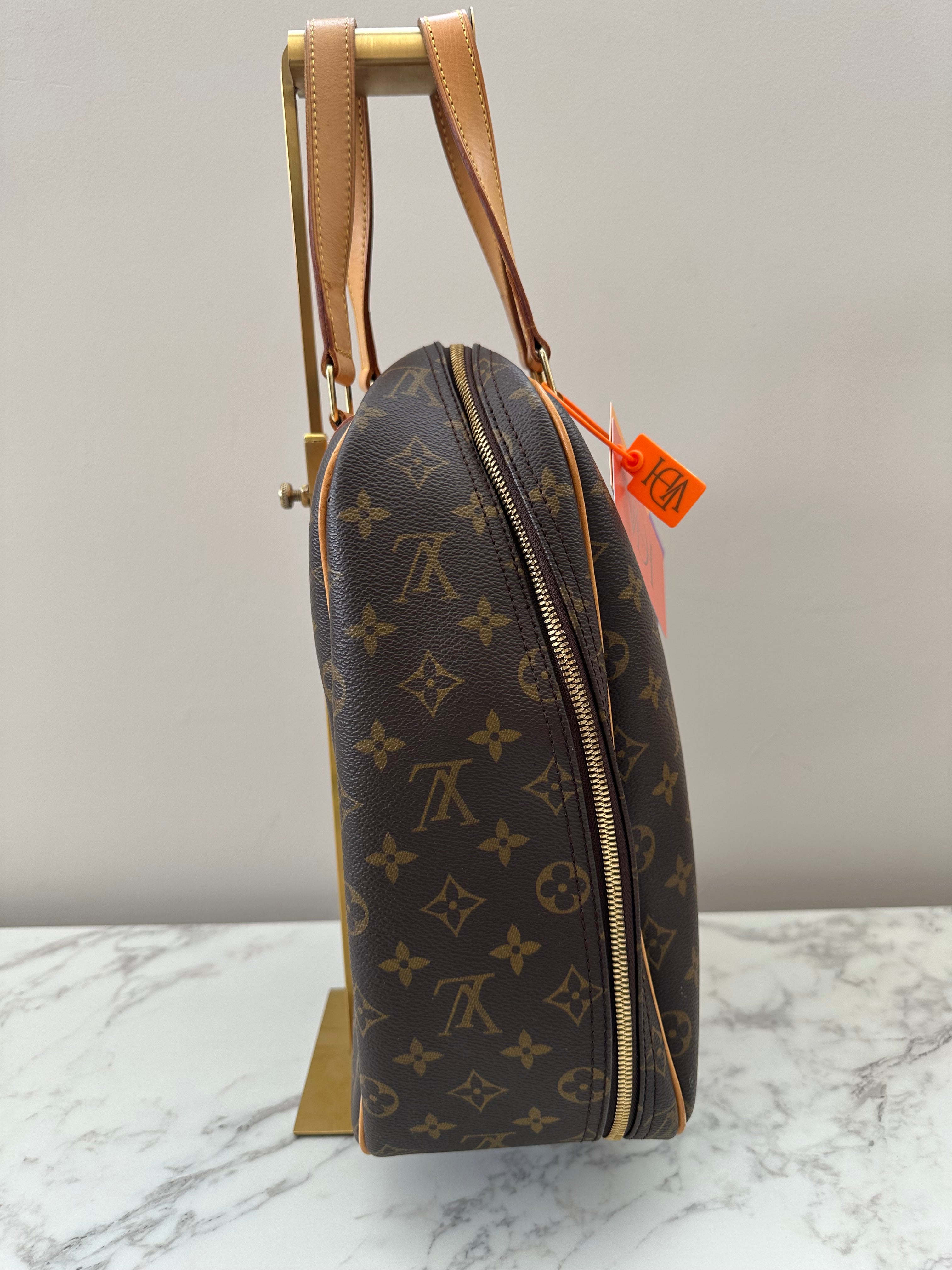 Louis Vuitton Excursion