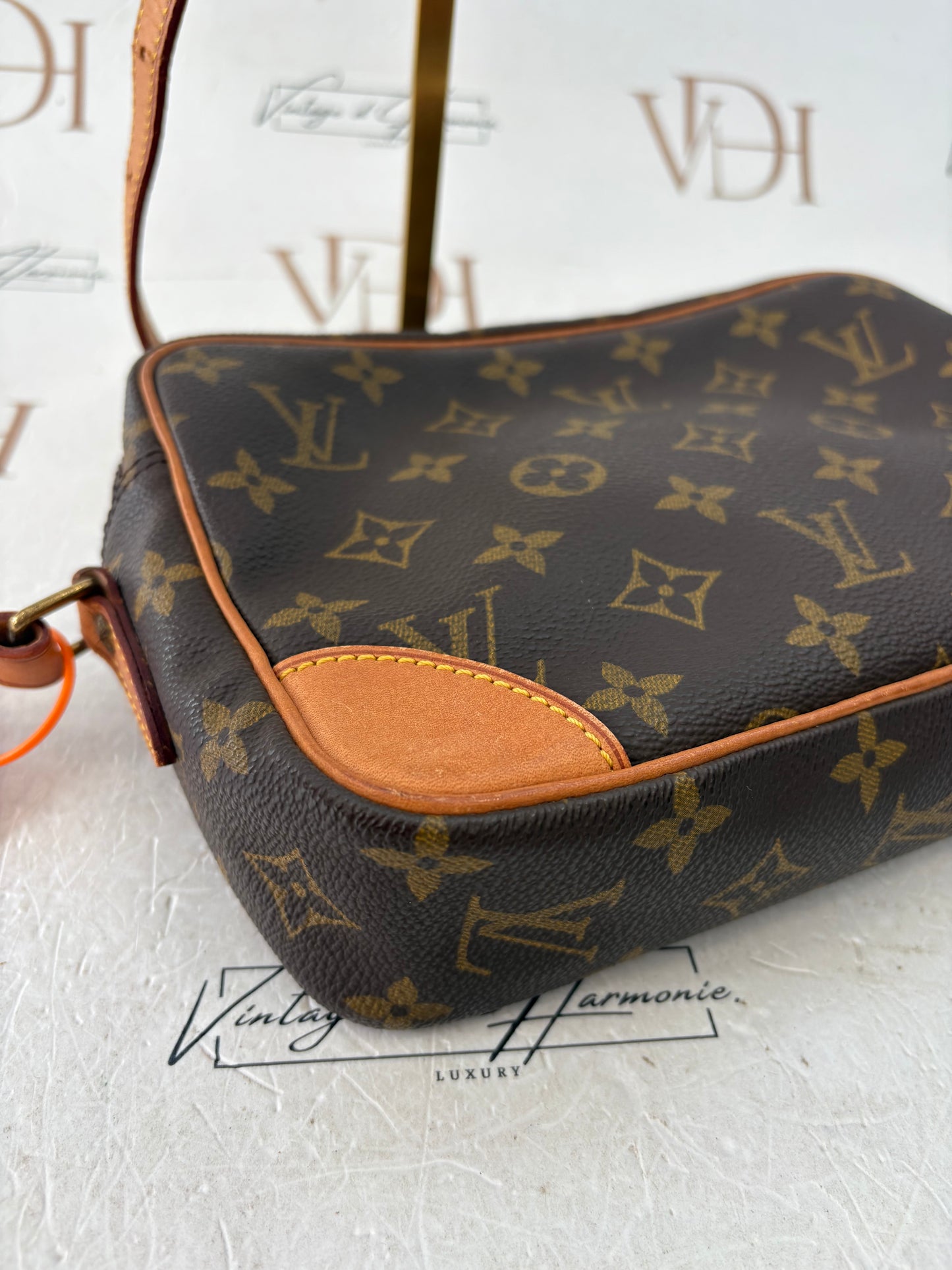 018267 - Louis Vuitton Trocadero 24