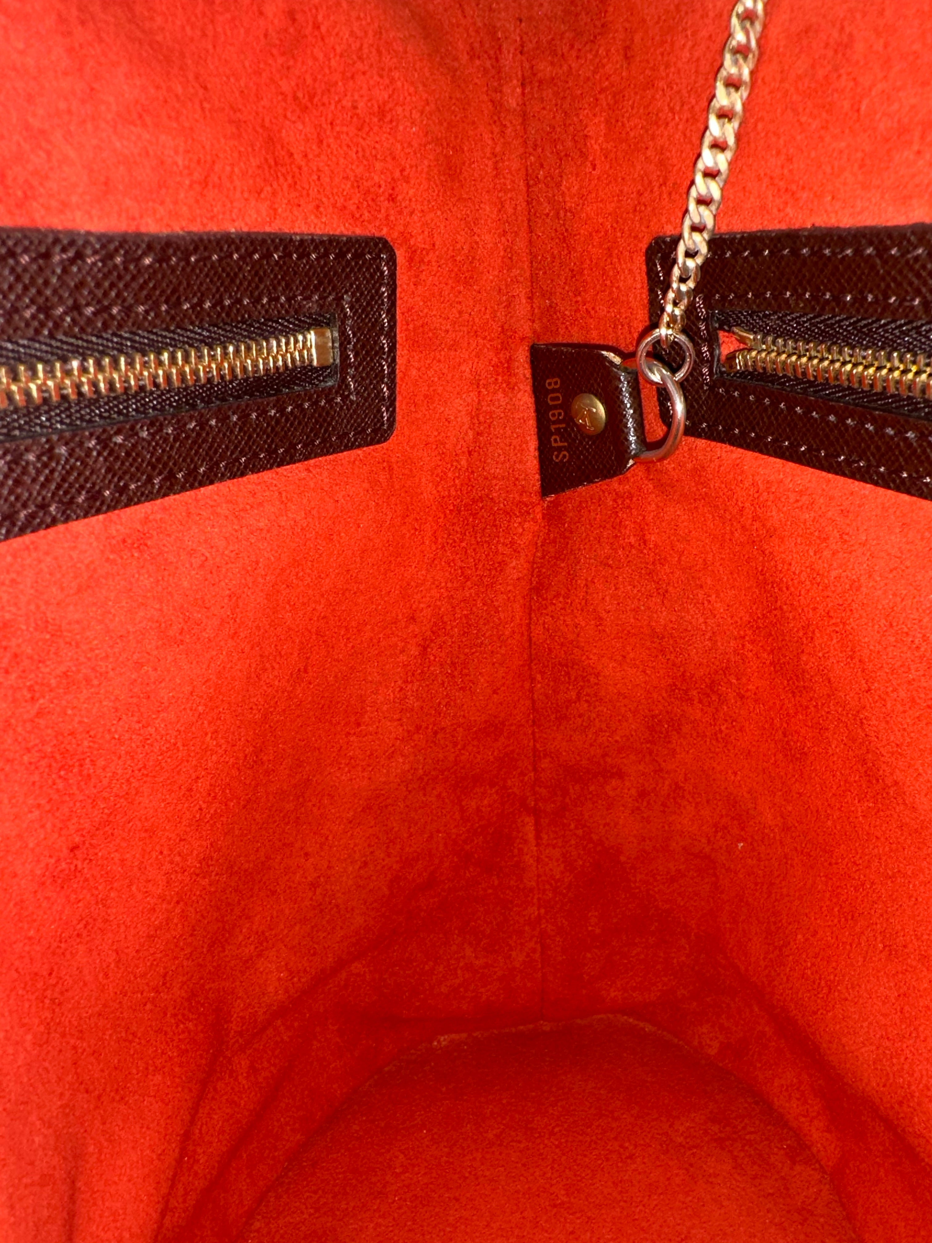 Louis Vuitton Marais Damier Ebene