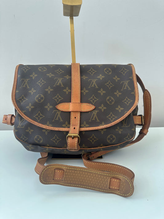 Louis Vuitton Saumur 30