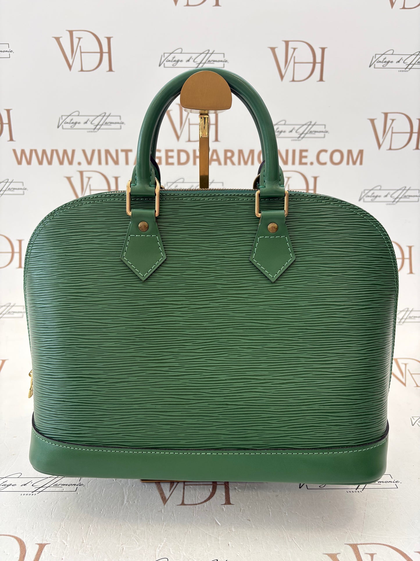 018575 - Louis Vuitton Green Epi Alma