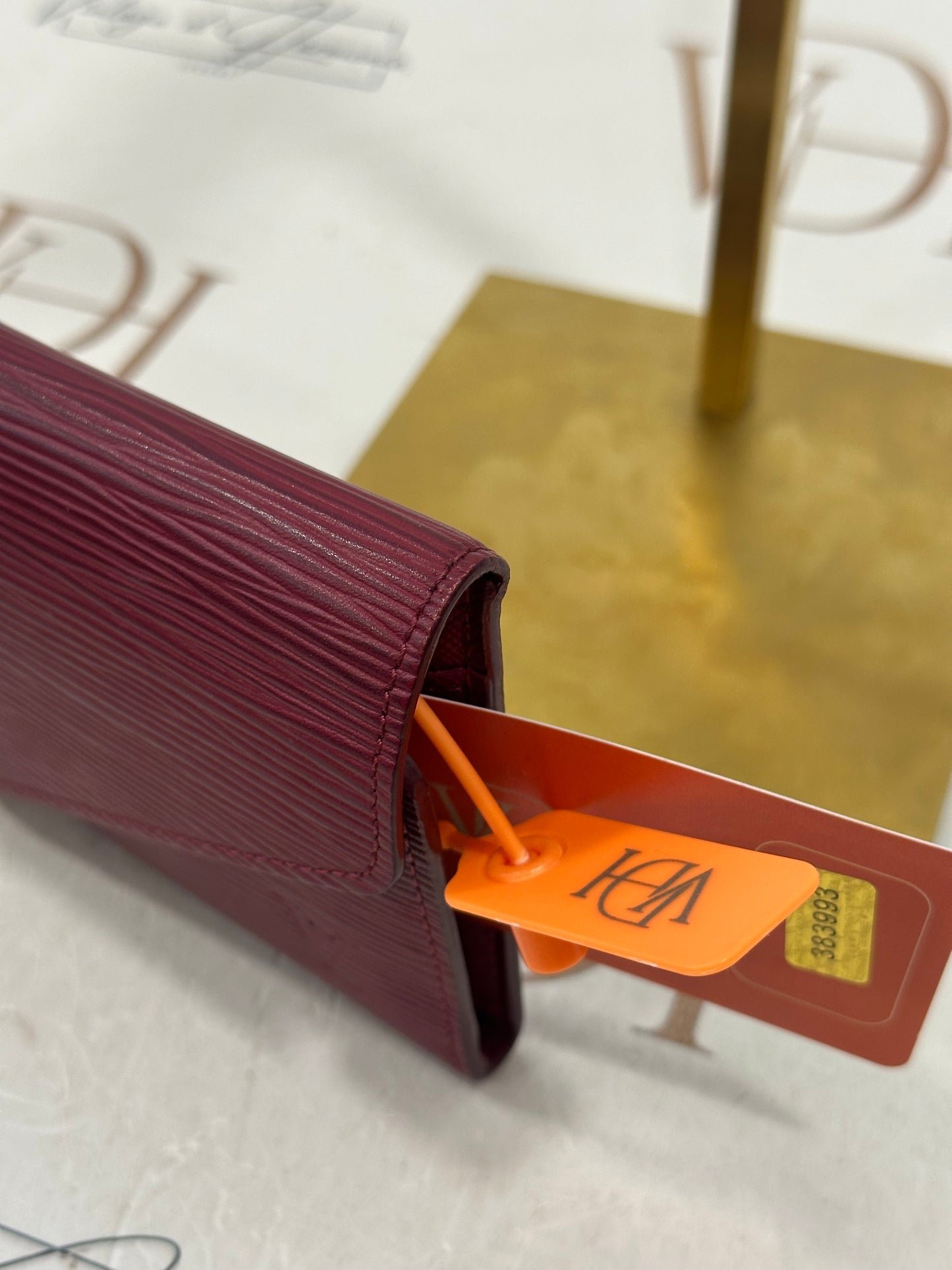 383993 - Louis Vuitton Josephine Wallet