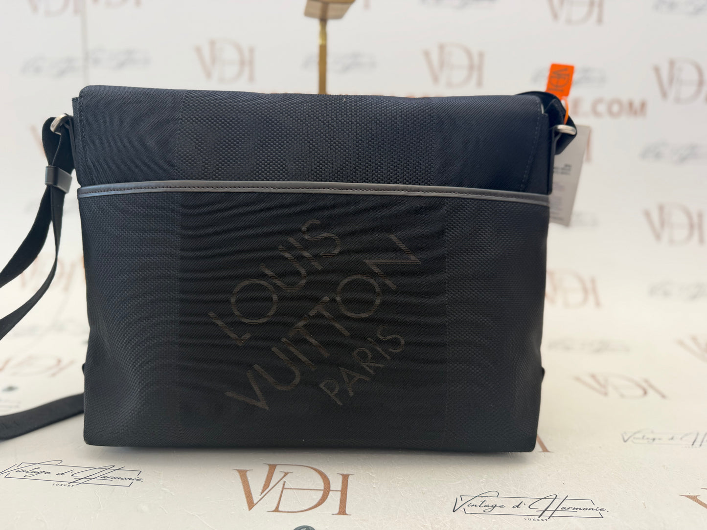 019004 - Louis Vuitton geant roux