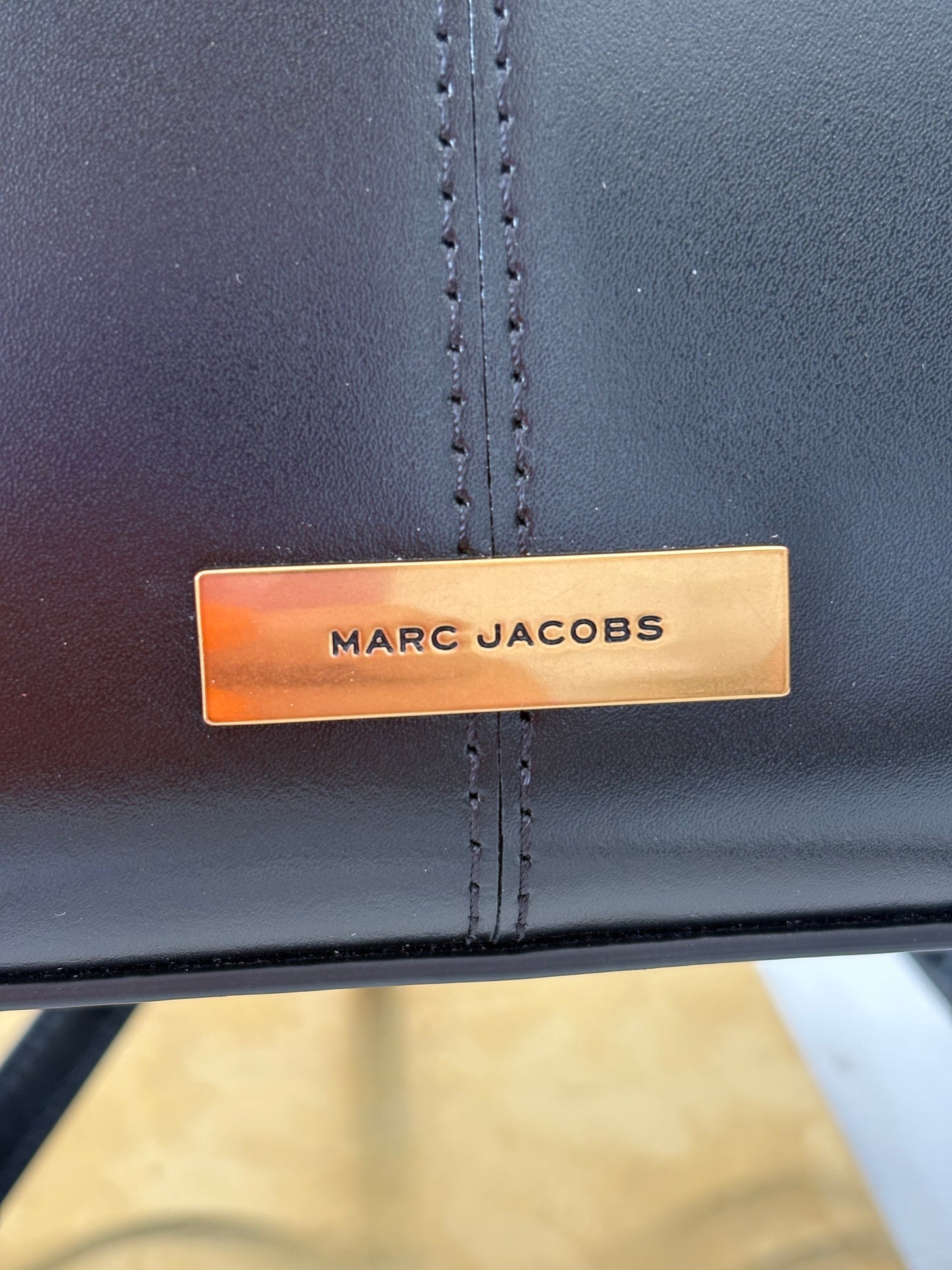 102600 - Marc Jacobs St.Marc