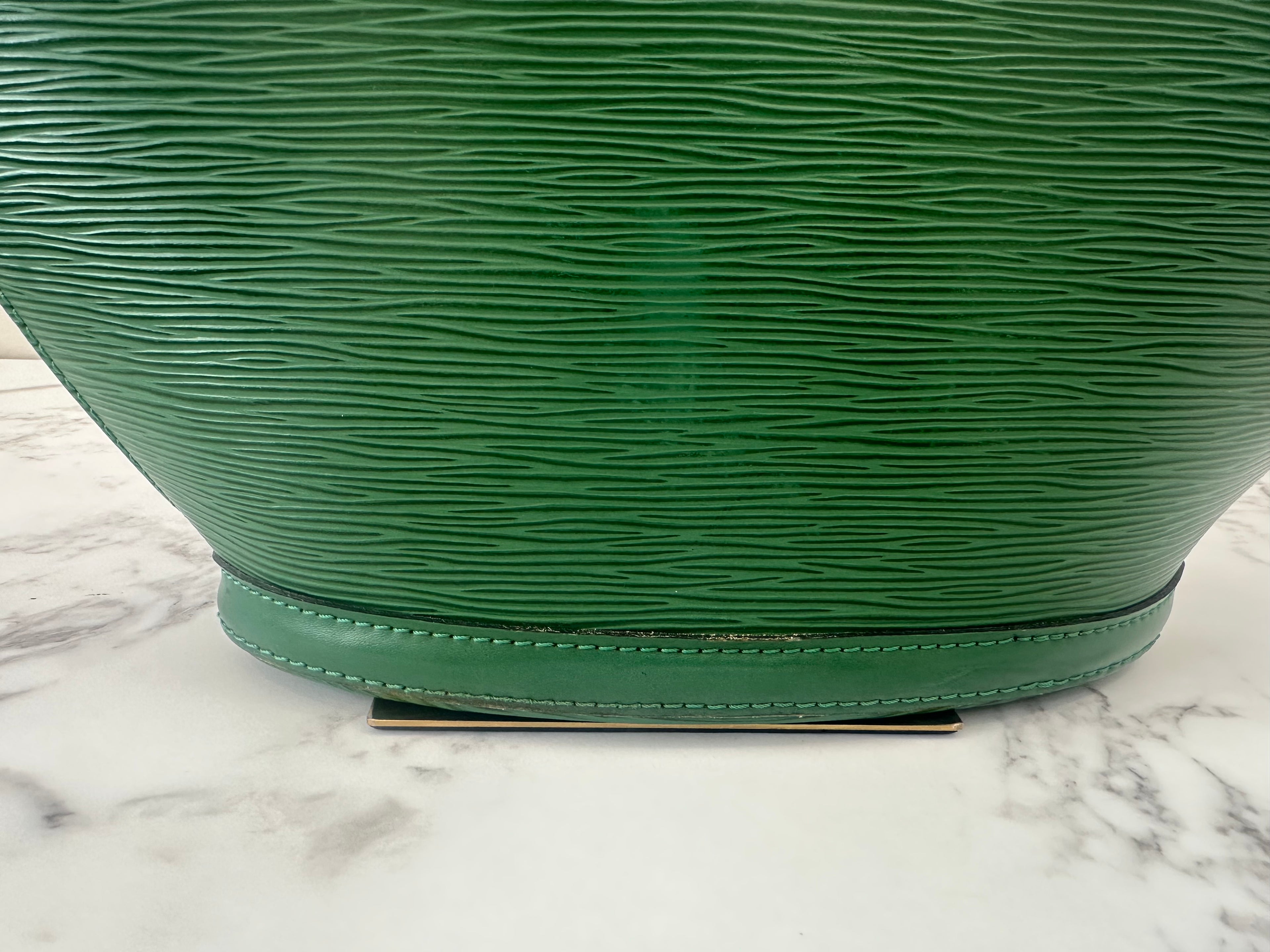 Louis Vuitton Green Epi Saint jacques