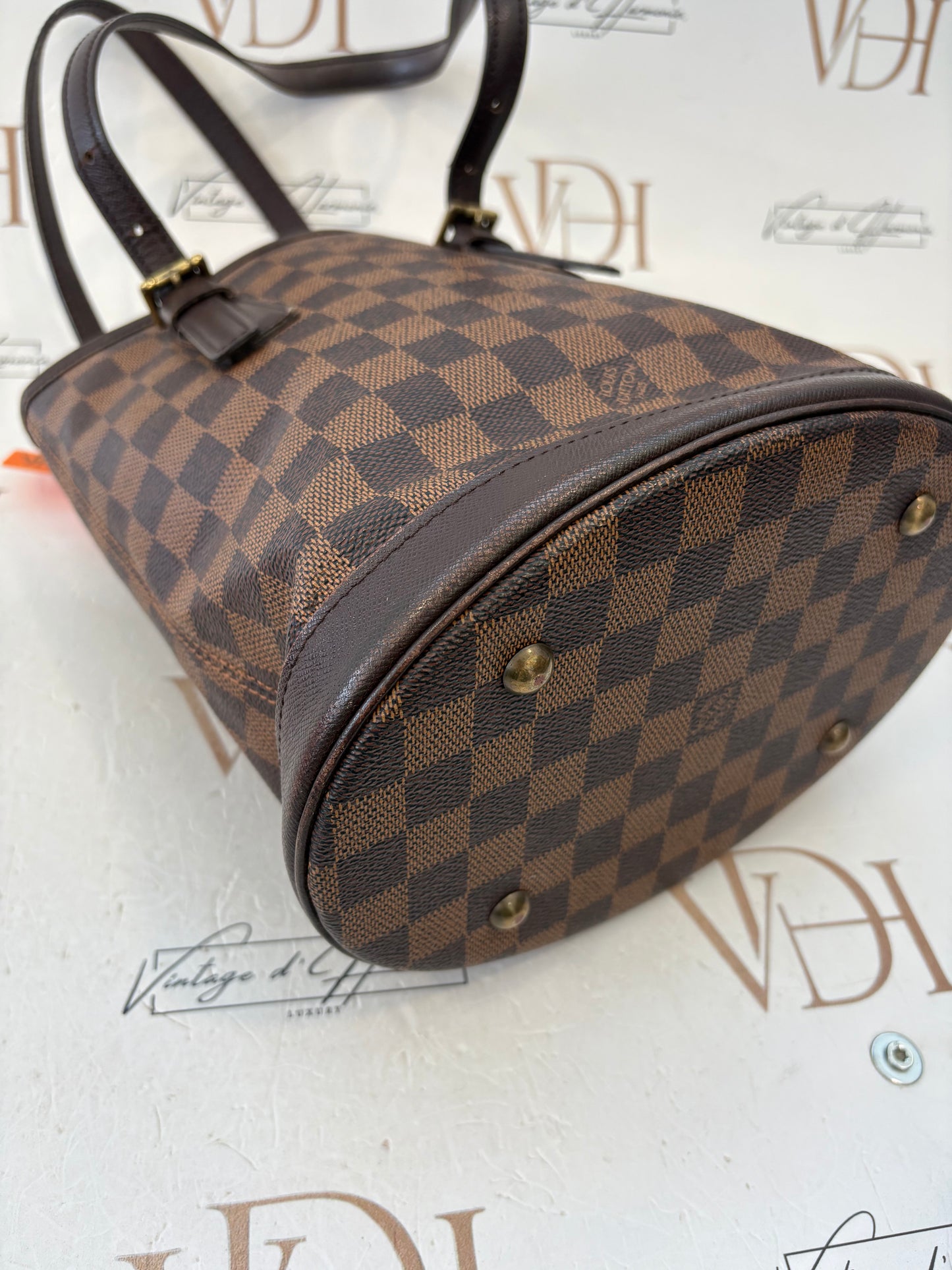 018058 - Louis Vuitton Marais