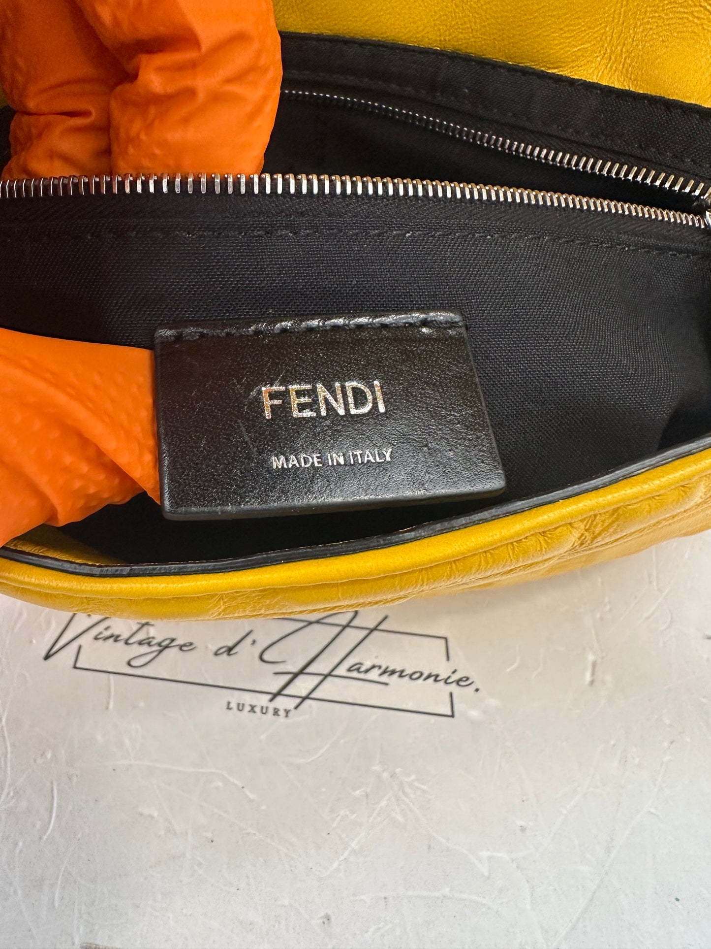 382667 - Fendi Baguette