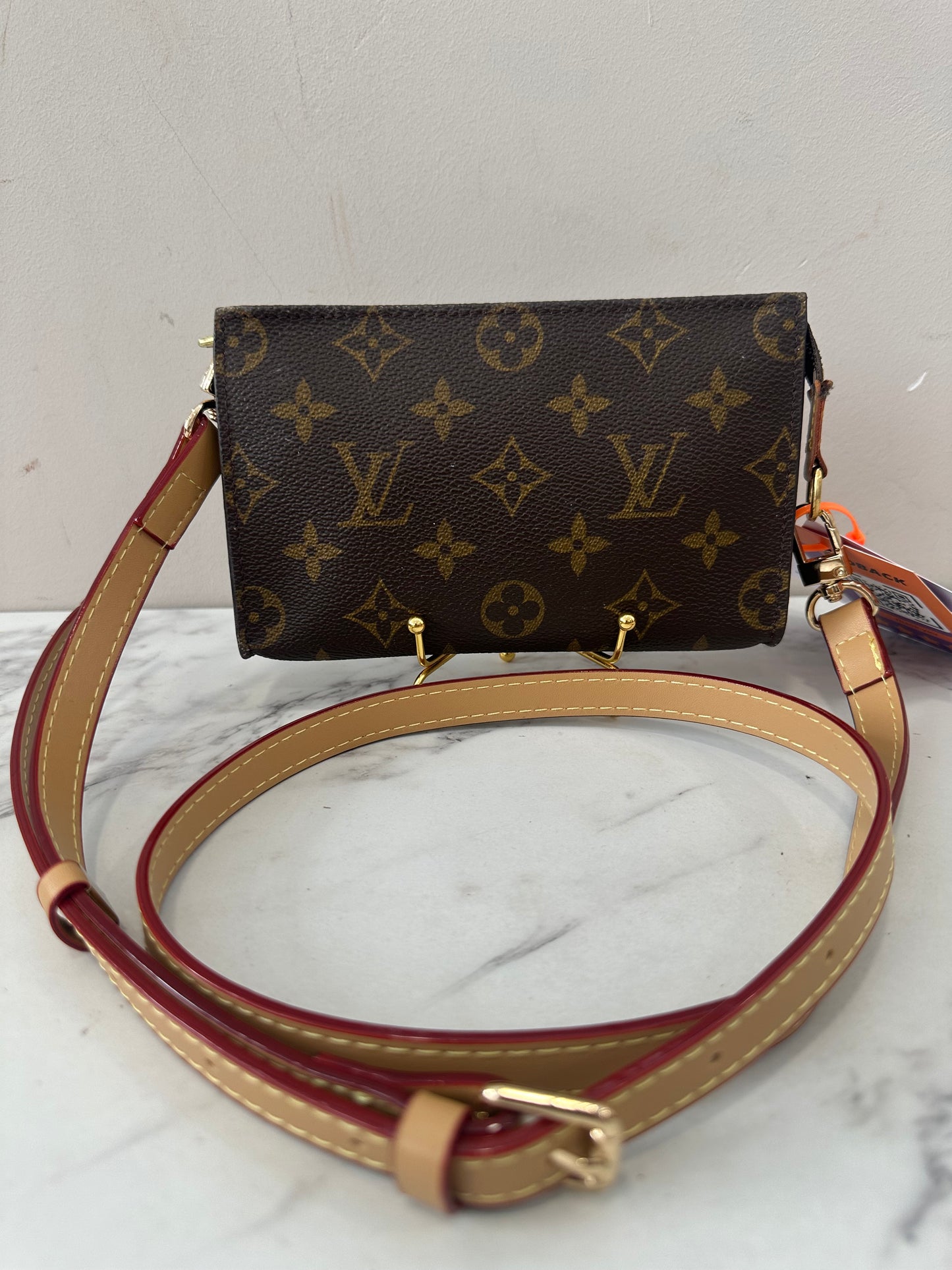 Louis Vuitton Pochette Bucket