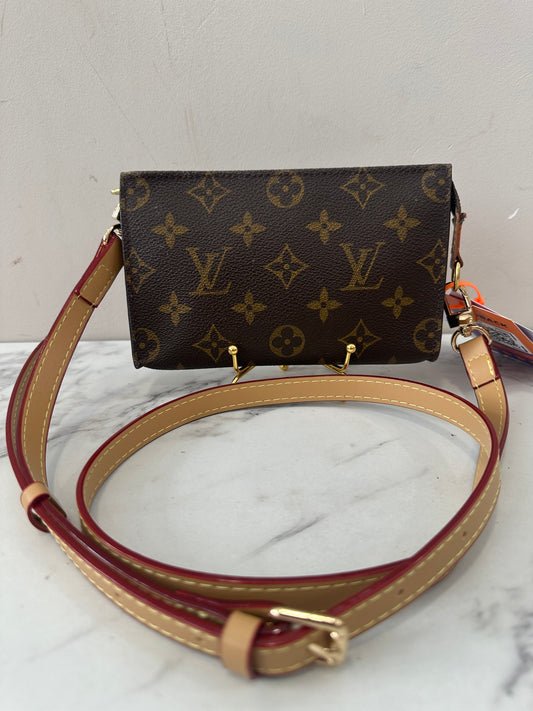 Louis Vuitton Pochette Bucket