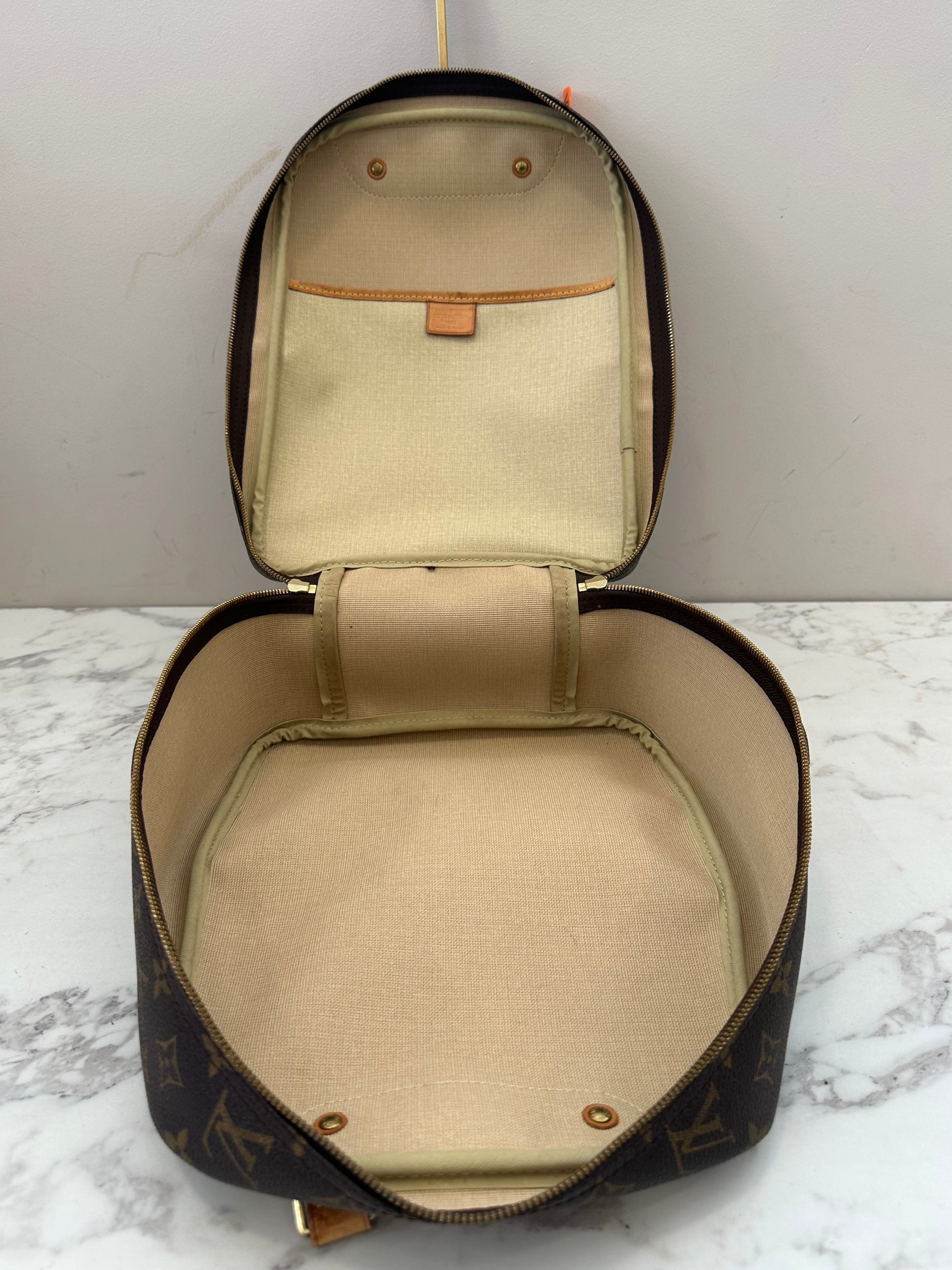 Louis Vuitton Excursion