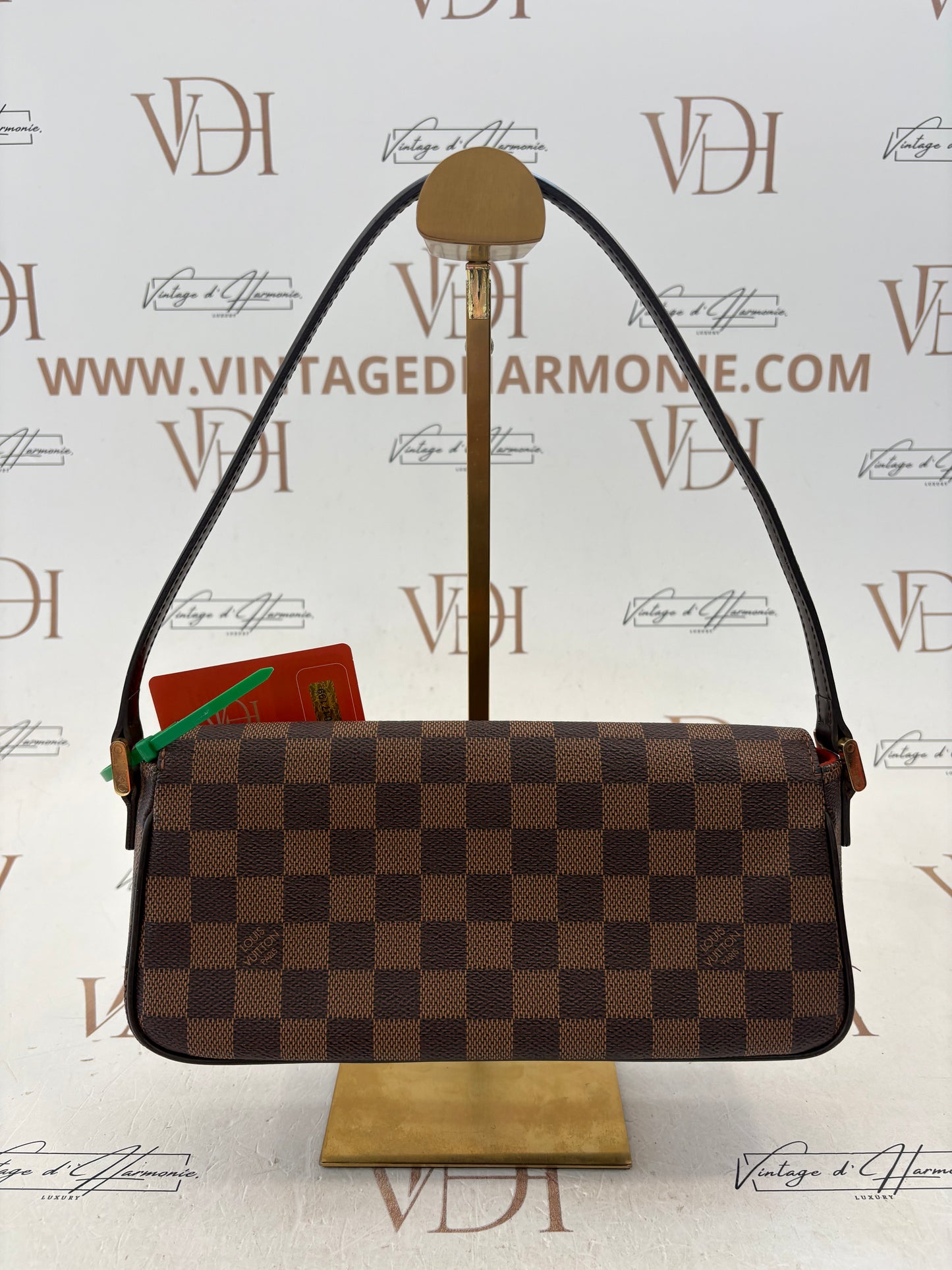 017199 - Louis Vuitton Recoleta