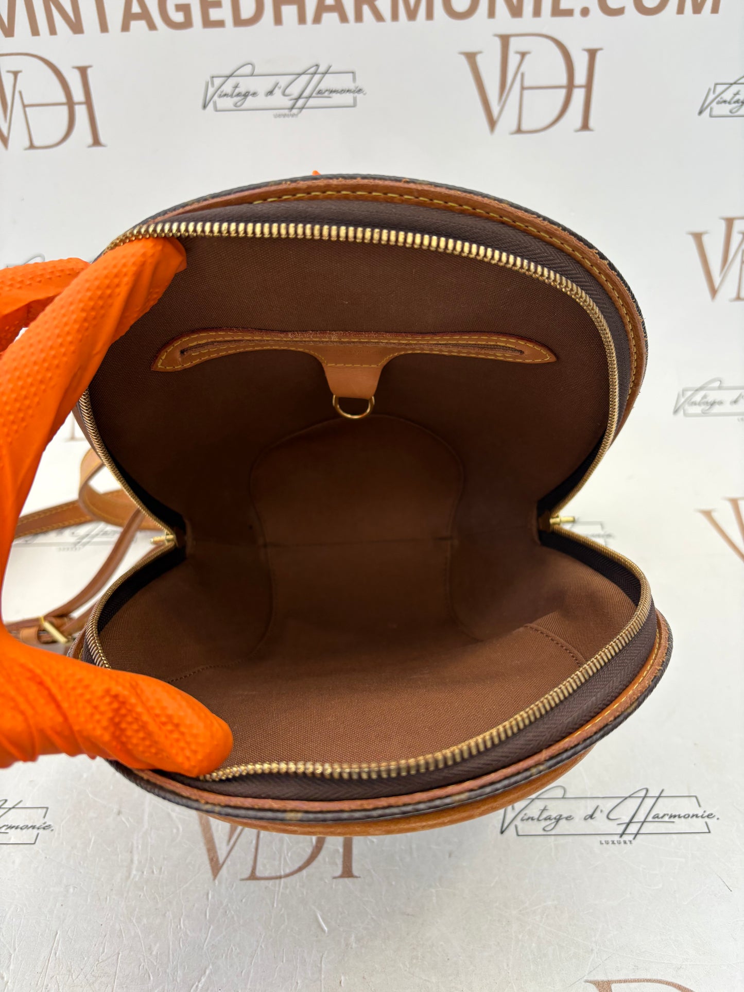 018994 - Louis Vuitton Ellipse