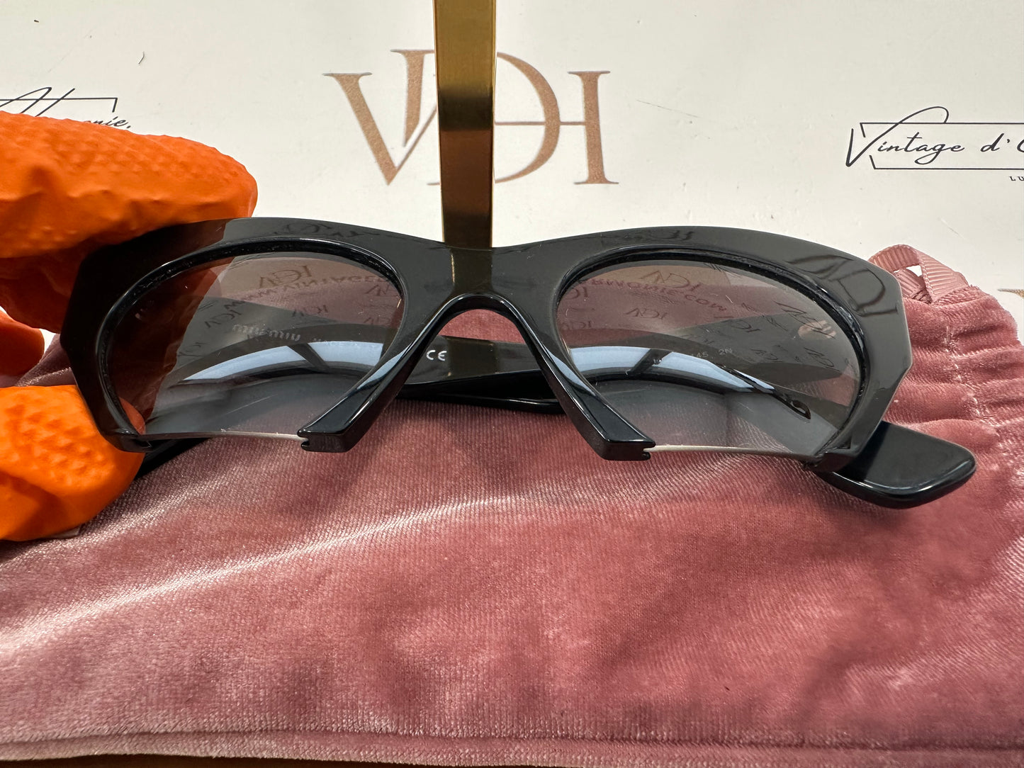 016815 - Miu Miu Sunglasses