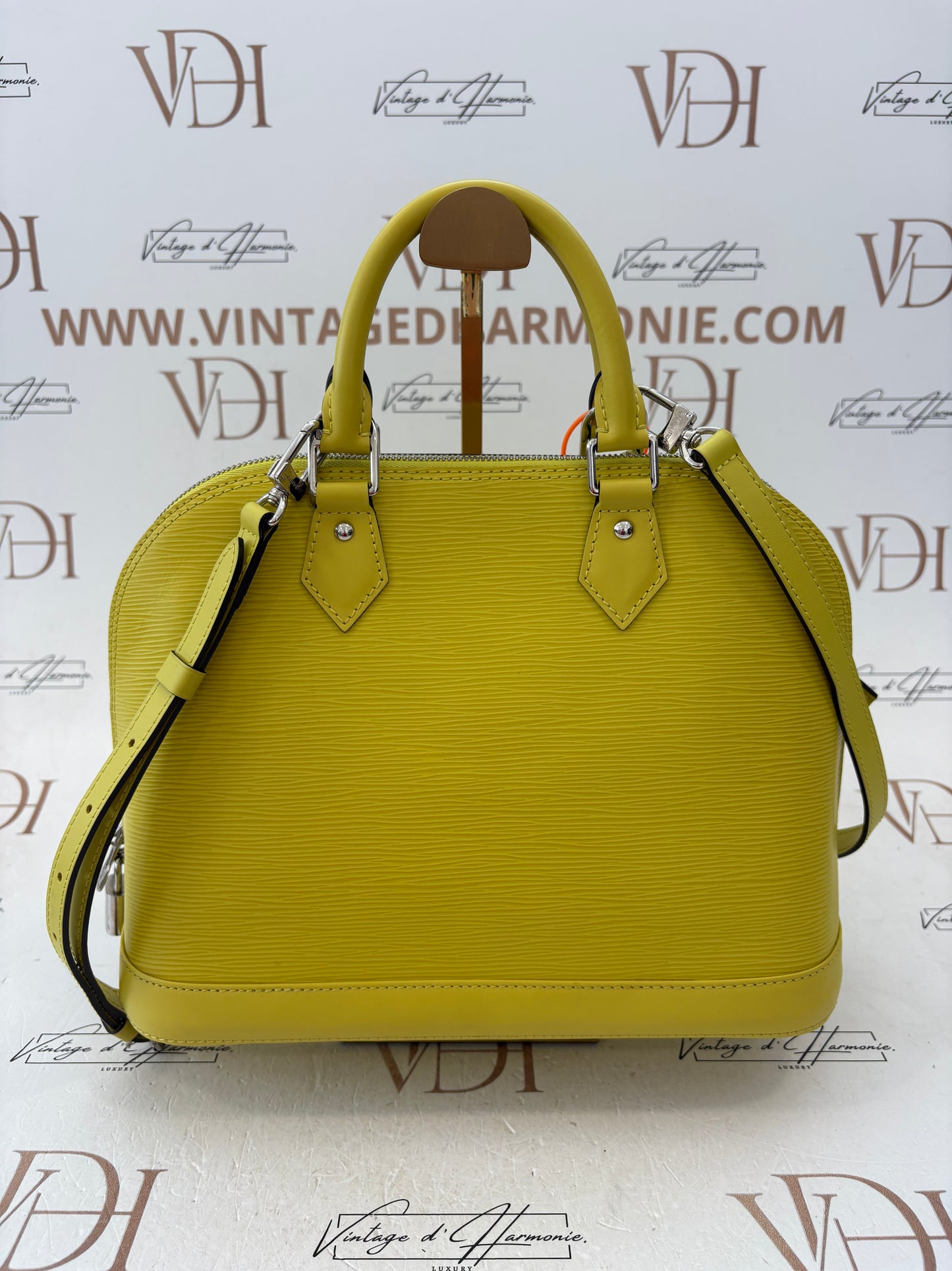 201432 - Louis Vuitton Alma Epi Yellow