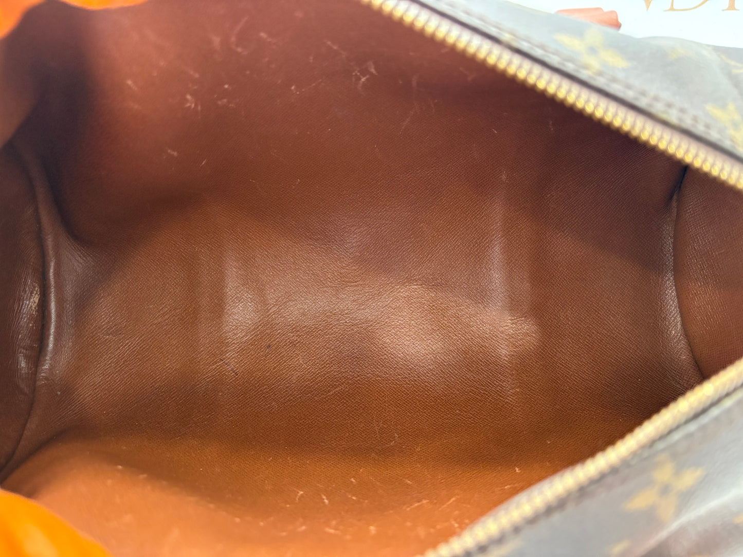 018324 - Louis Vuitton Papillon 30