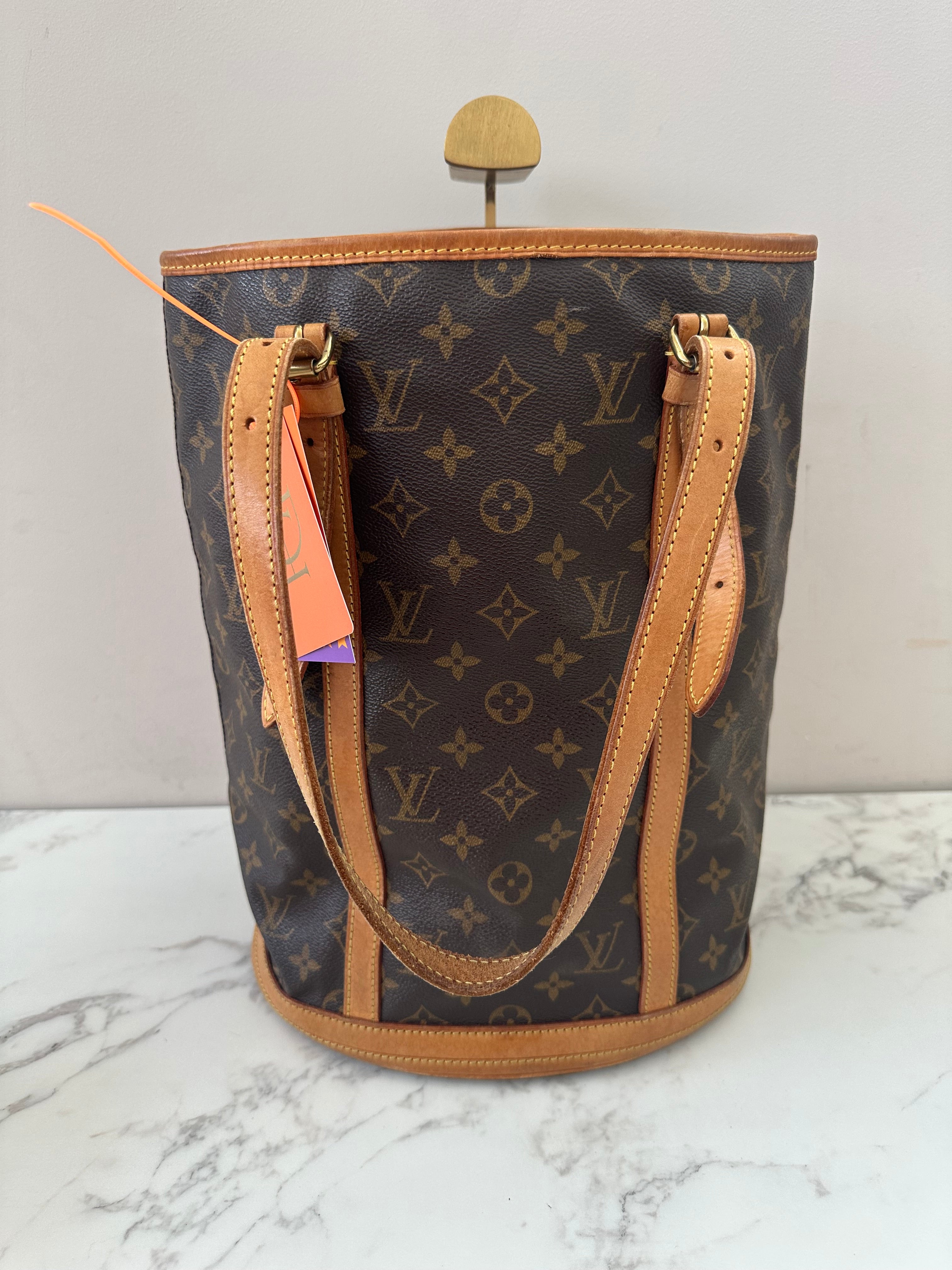 Louis Vuitton Bucket GM
