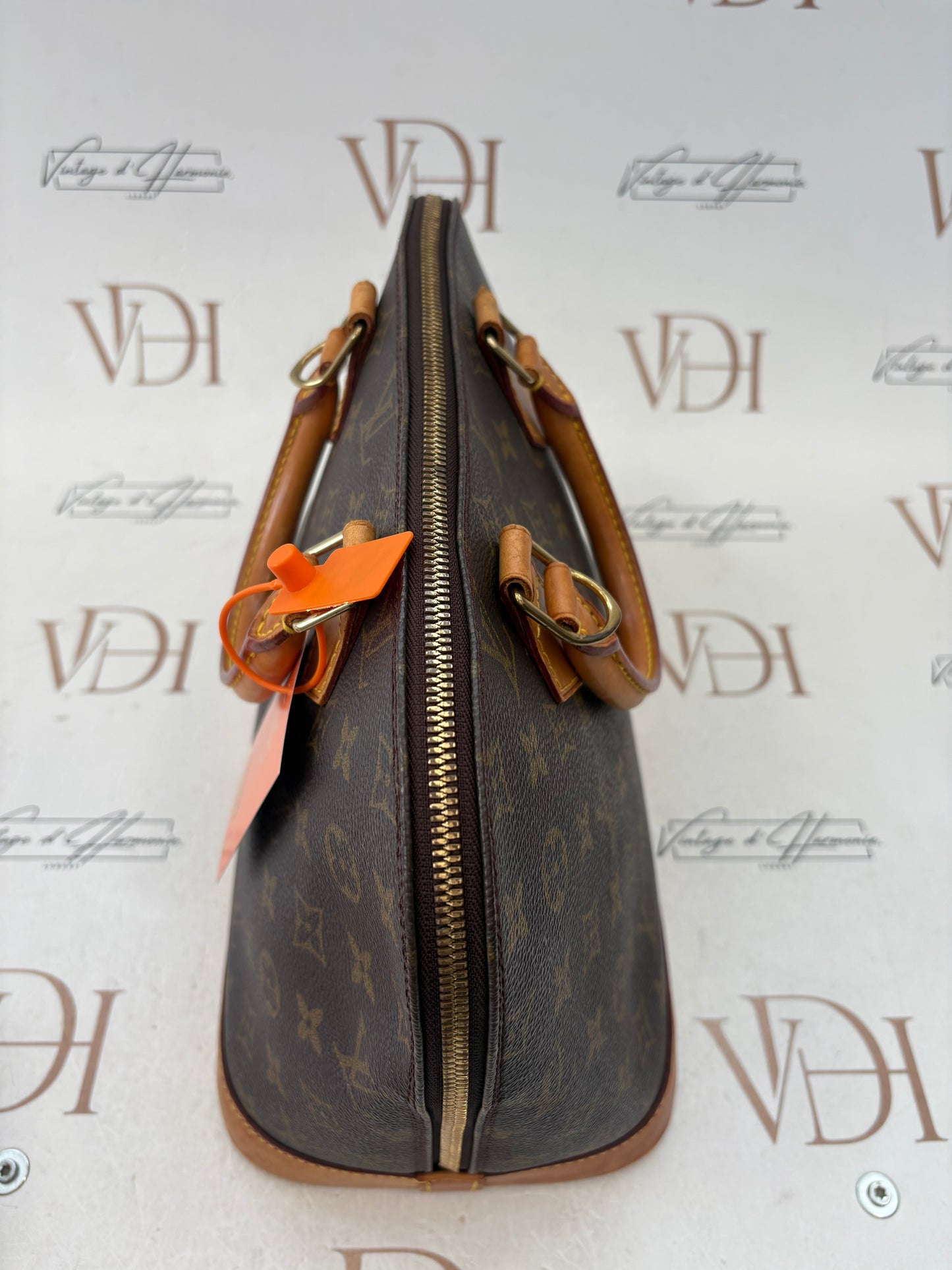 018094 - Louis Vuitton Alma