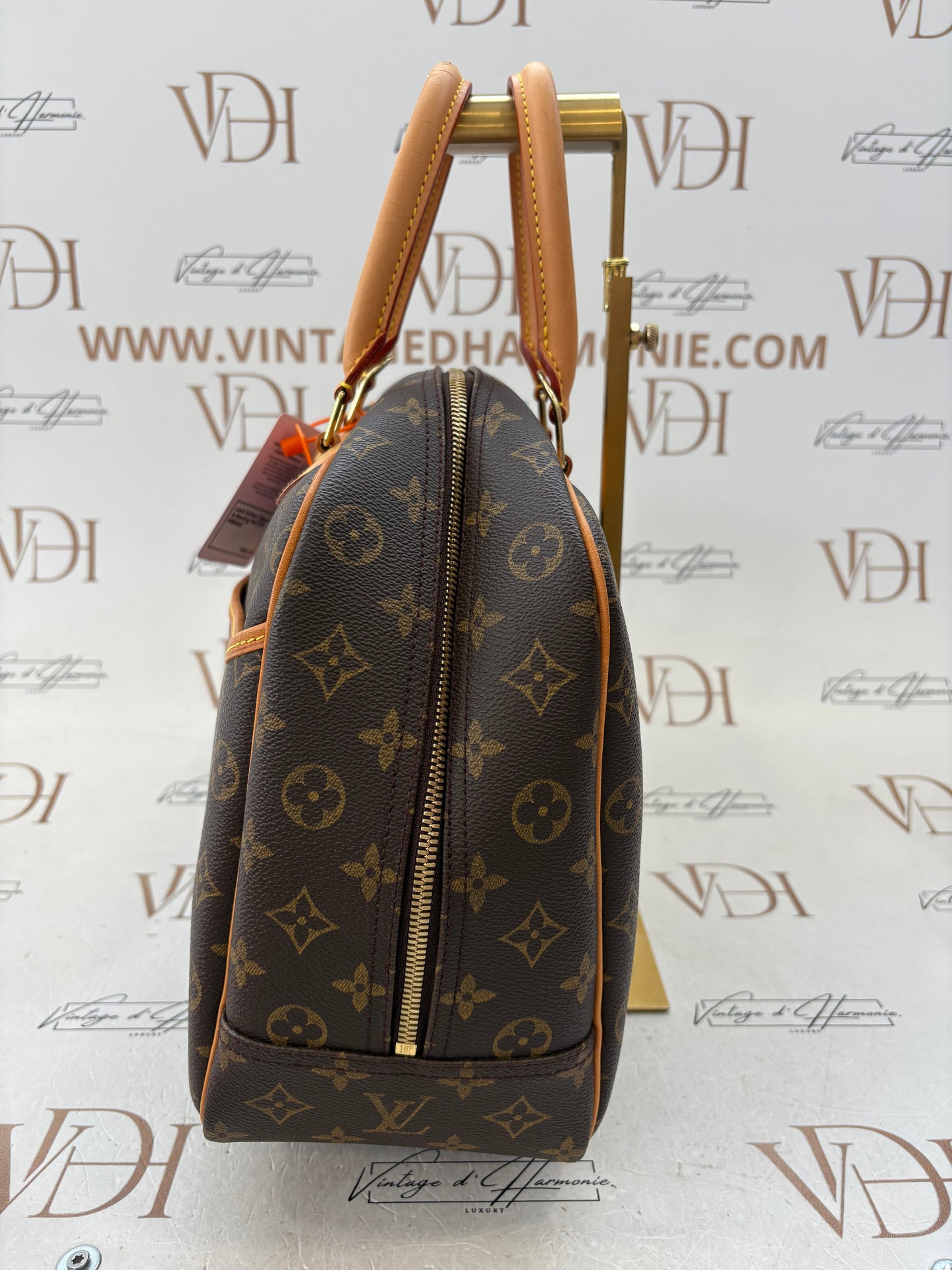 018354 - Louis Vuitton Deauville
