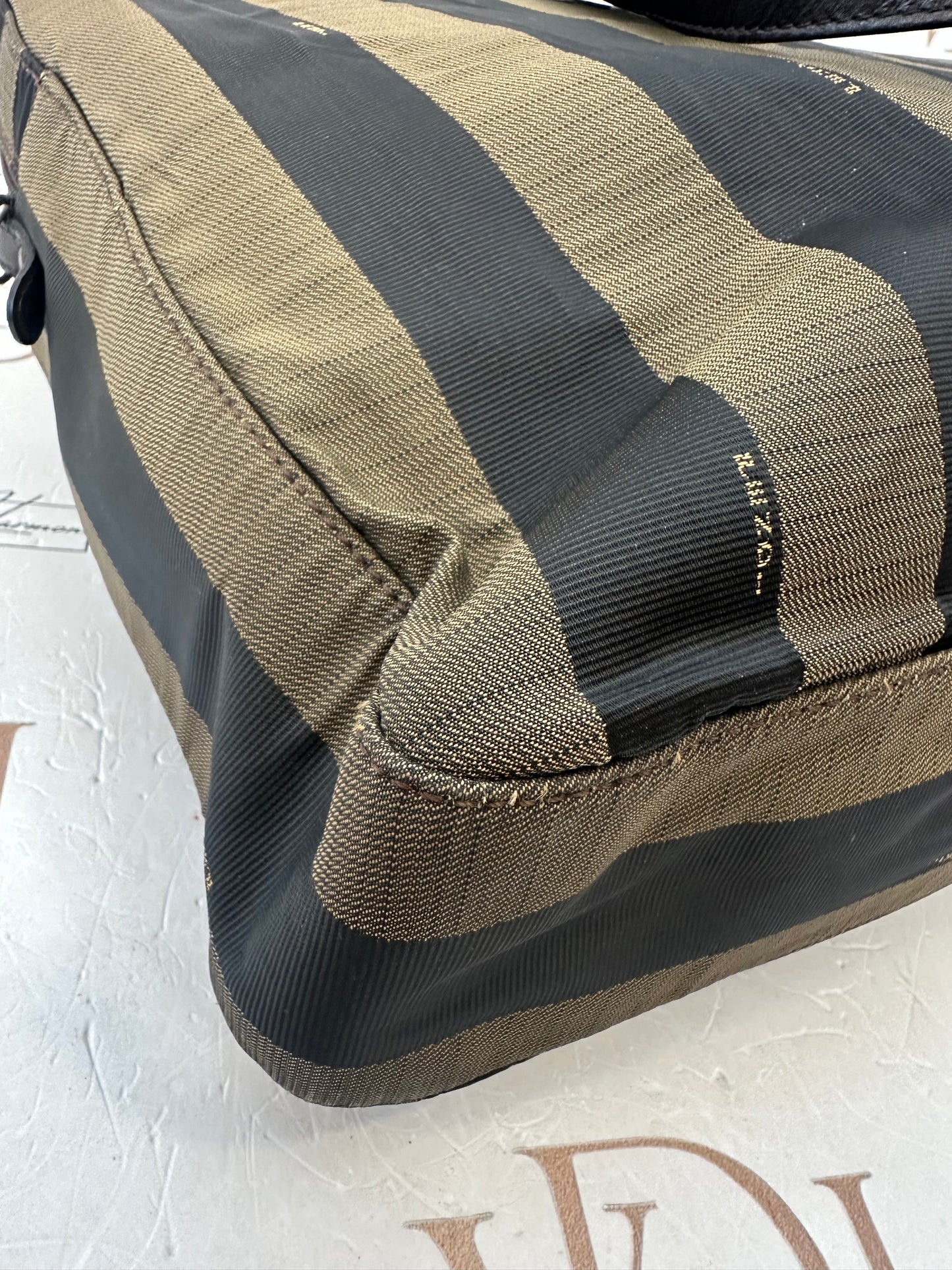 102492 - Fendi Messenger