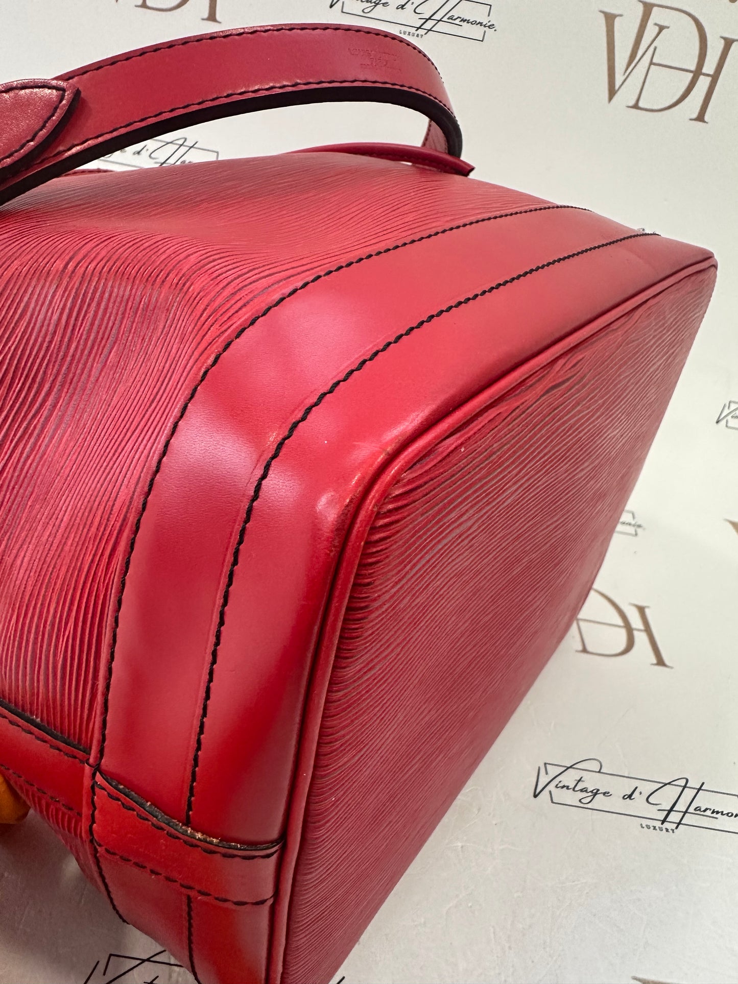017924 - Louis Vuitton Red Epi