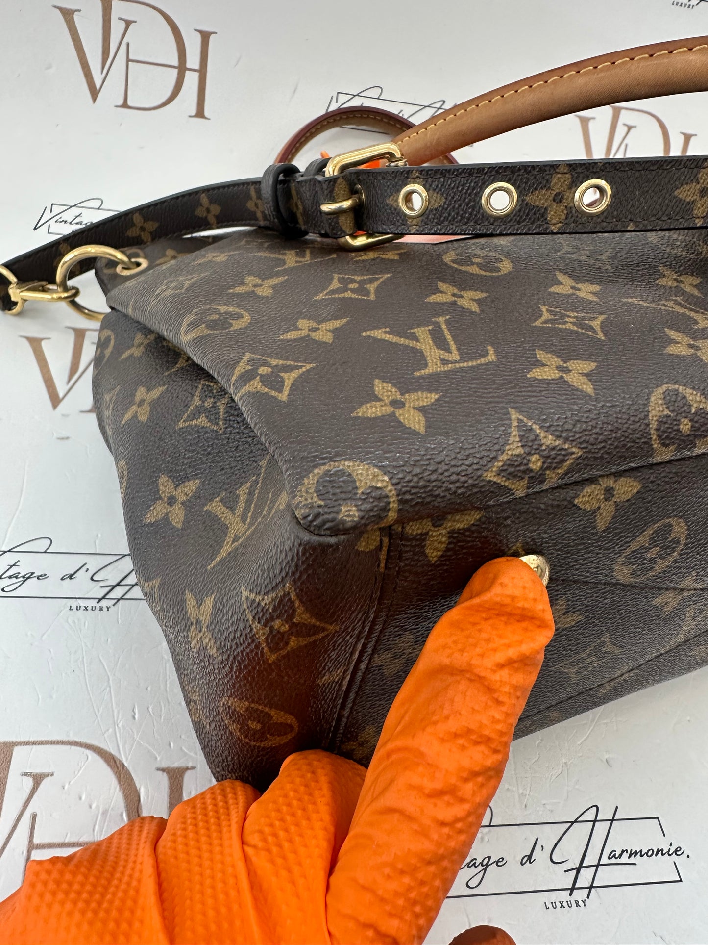 017803 - Louis Vuitton Pallas