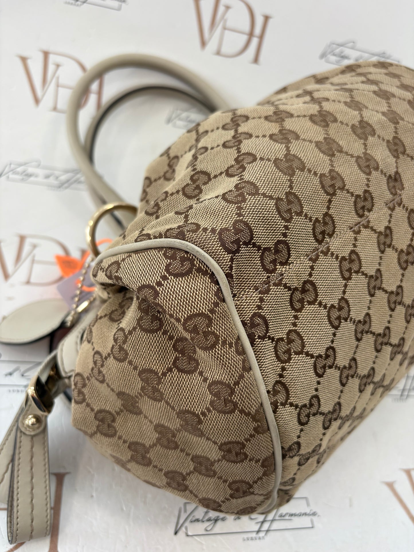 383935 - Gucci Sukey