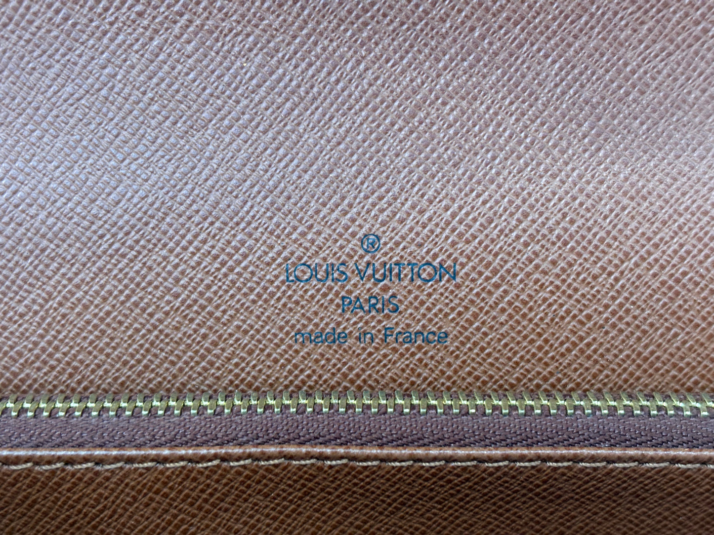 018366 - Louis Vuitton Concorde